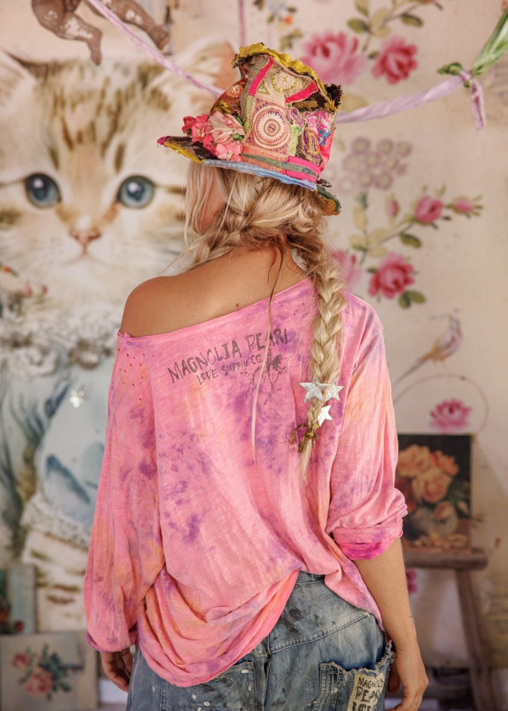 Magnolia Pearl Floral Robbin Viggo Tee Top 2364 Hodgepodge One Size