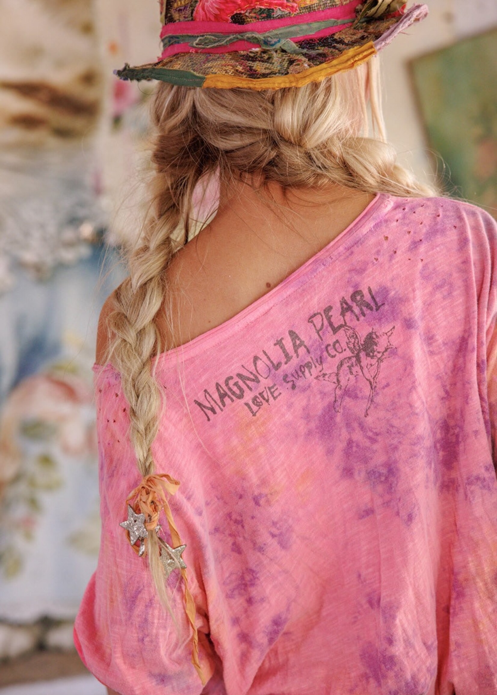Magnolia Pearl Floral Robbin Viggo Tee Top 2364 Hodgepodge One Size