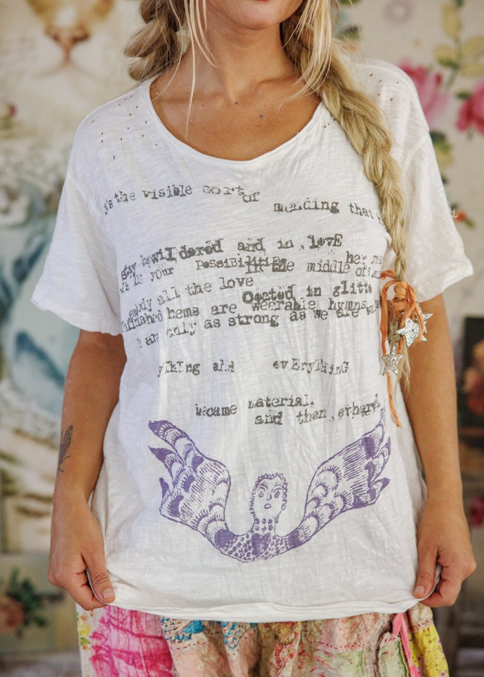 Magnolia Pearl Stay Bewildered Tee Top 2403 True One Size