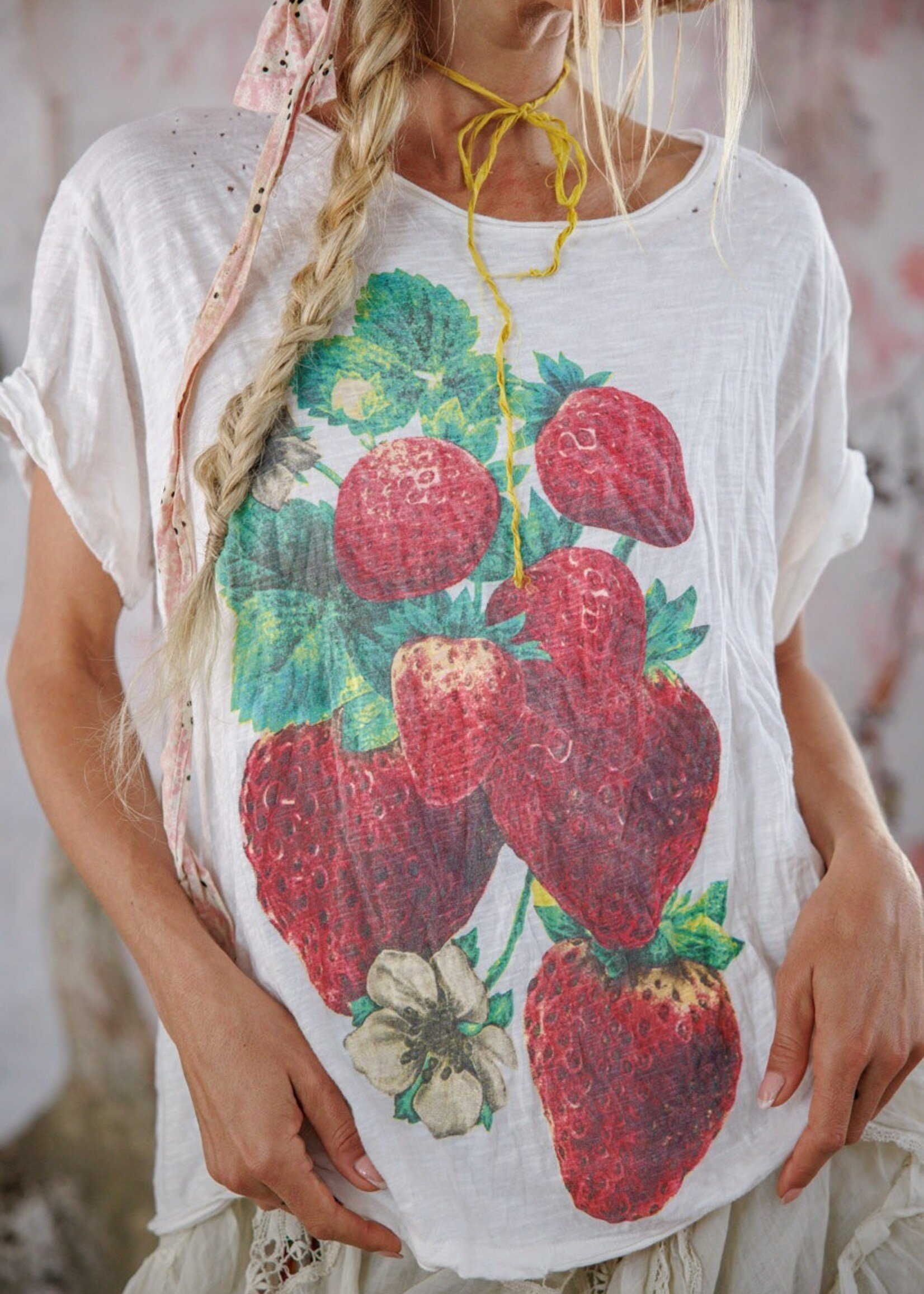Magnolia Pearl Strawberry Blooms Tee Top 2361 True One Size