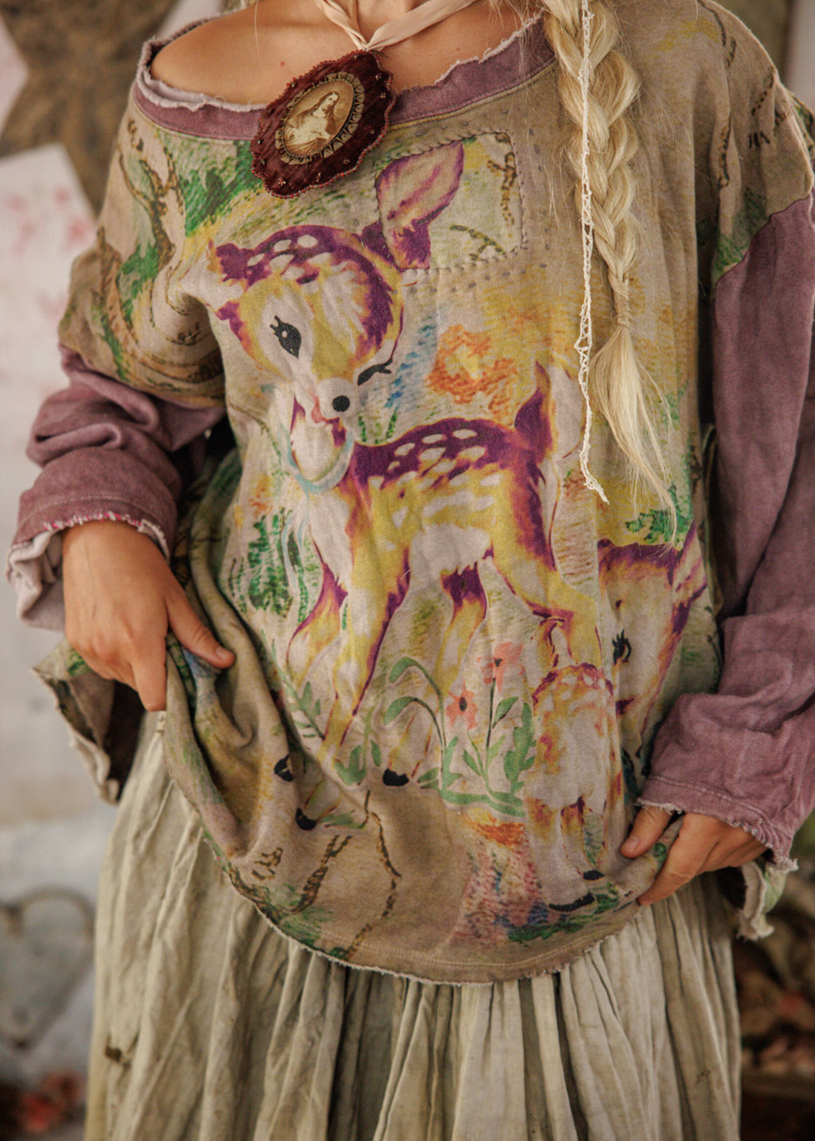 Magnolia Pearl **NEW RELEASE** Dama Dama Hermosa Sweatshirt Top 2258 Purple Boba One Size