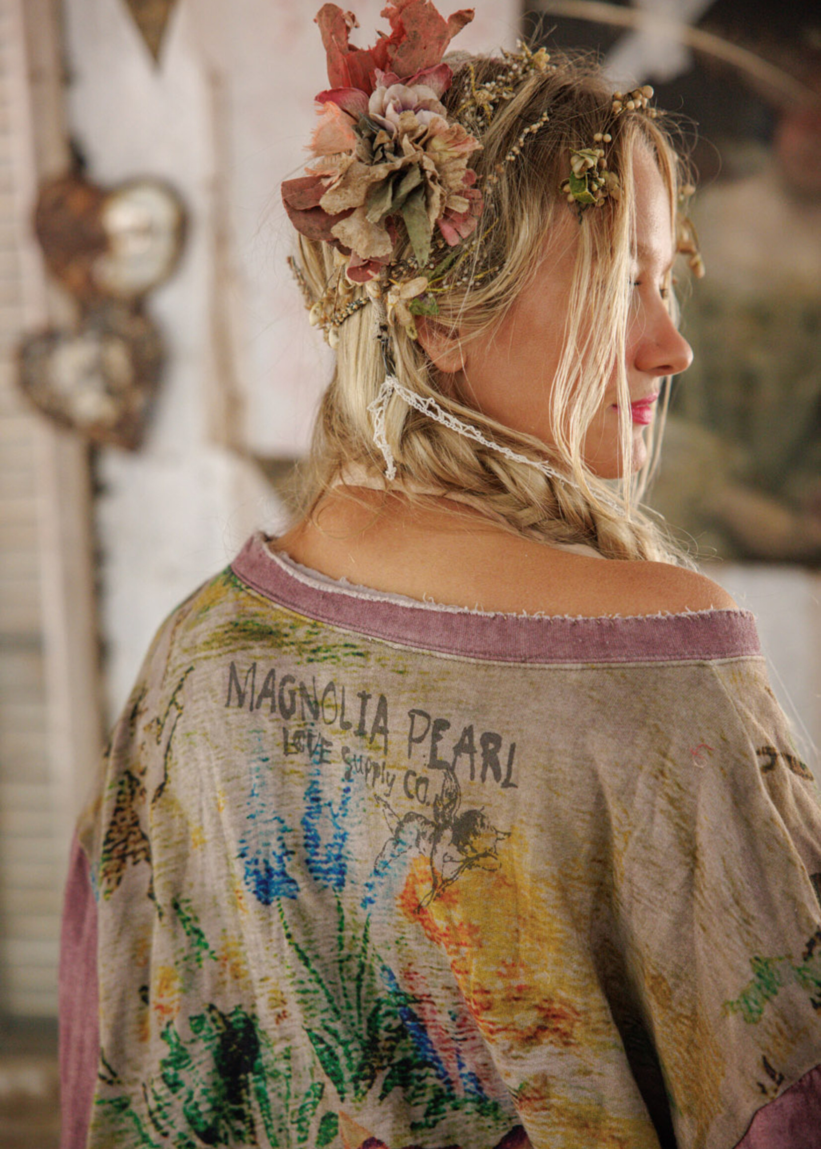 Magnolia Pearl **NEW RELEASE** Dama Dama Hermosa Sweatshirt Top 2258 Purple Boba One Size