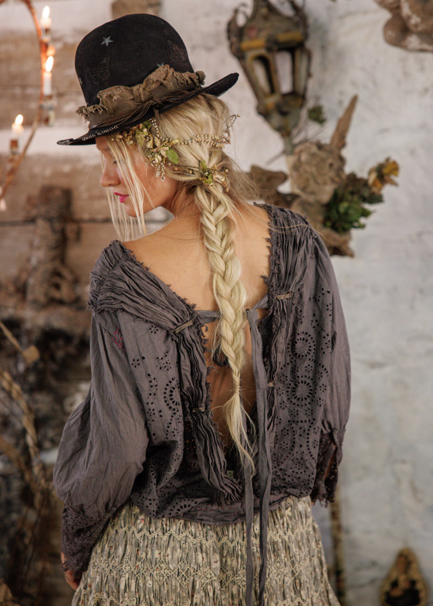 Magnolia Pearl PREORDER**NEW RELEASE** Eyelet Nonnie Belle Blouse Top 2239 Ozzy One Size