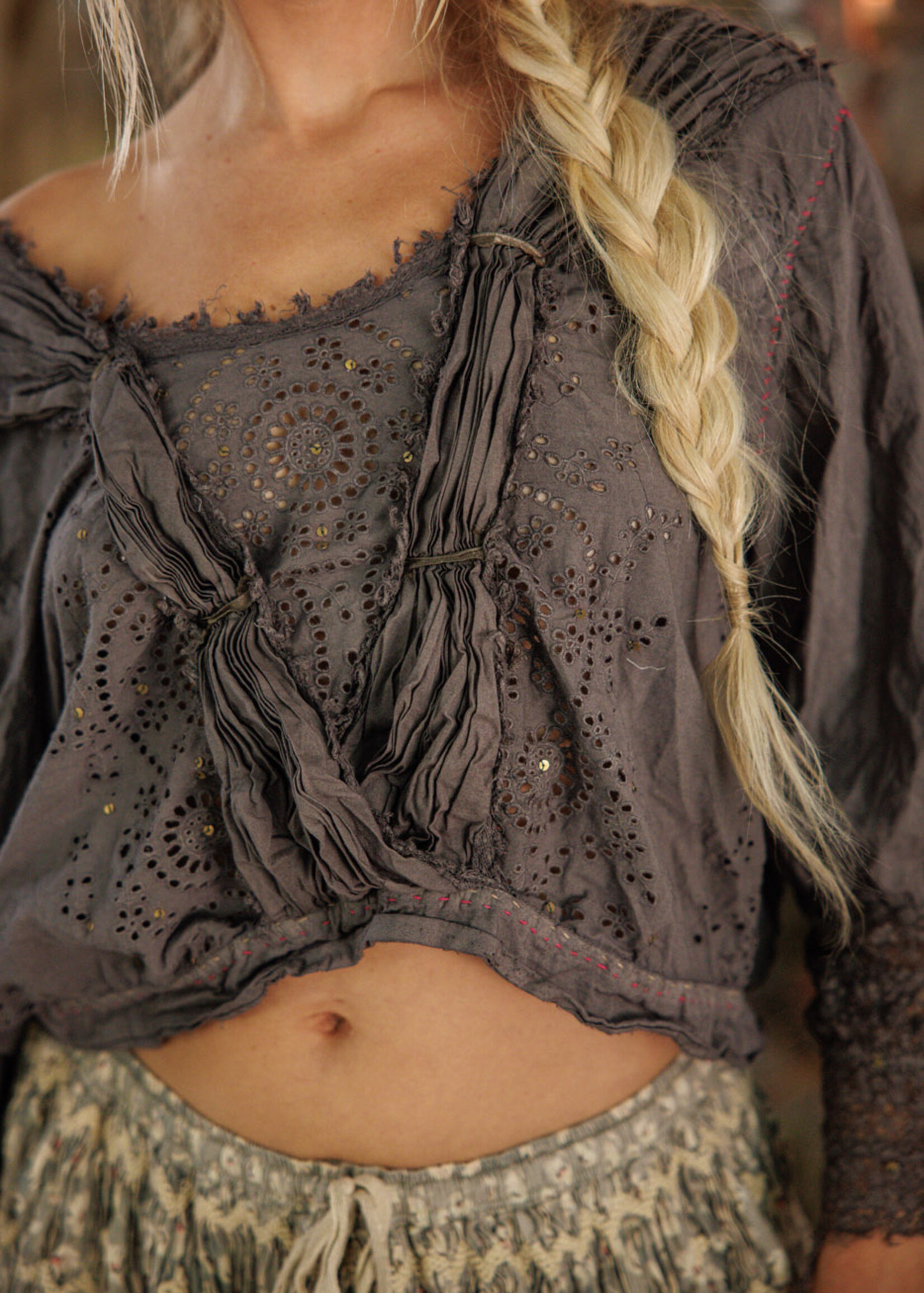 Magnolia Pearl PREORDER**NEW RELEASE** Eyelet Nonnie Belle Blouse Top 2239 Ozzy One Size
