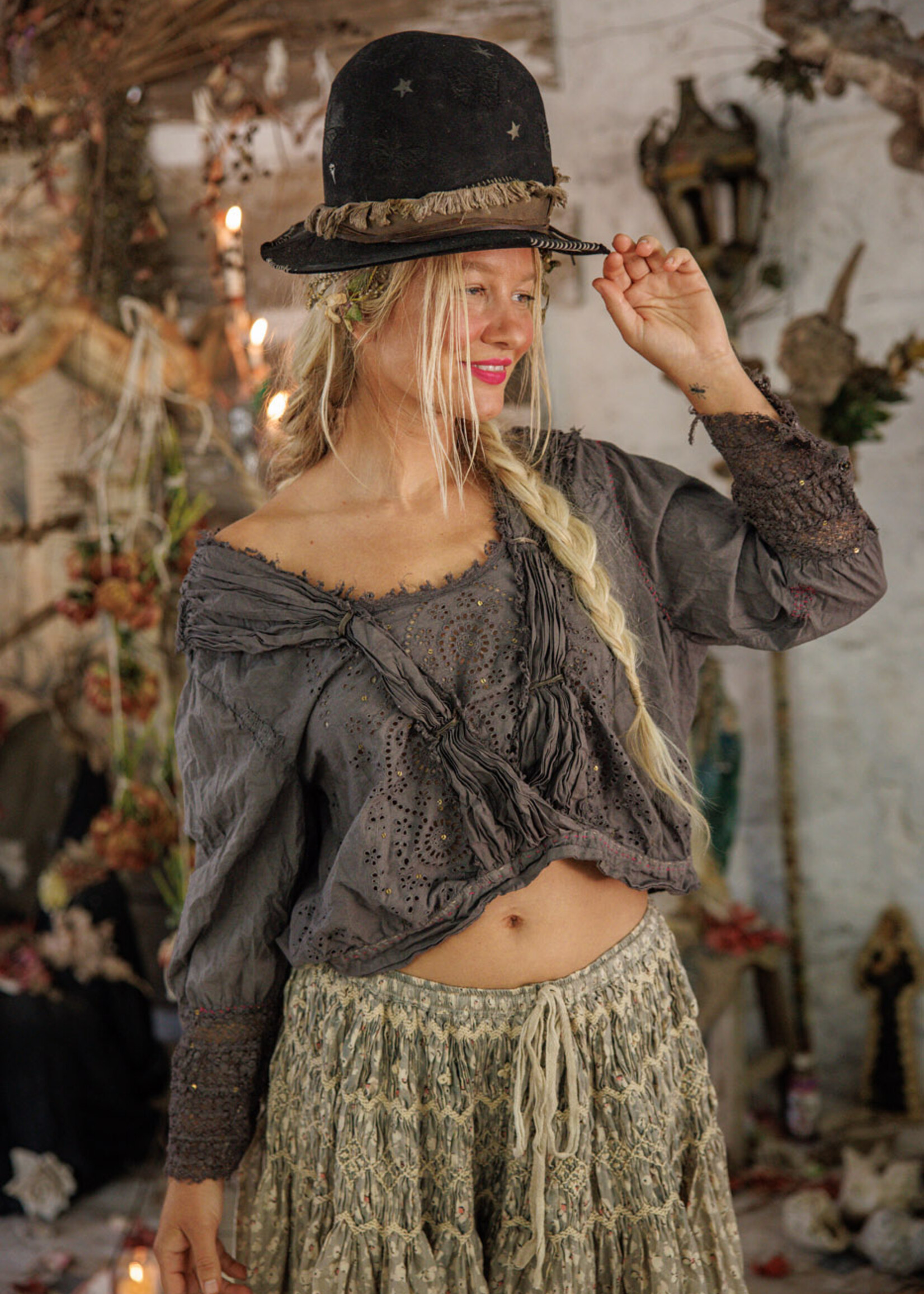 Magnolia Pearl PREORDER**NEW RELEASE** Eyelet Nonnie Belle Blouse Top 2239 Ozzy One Size