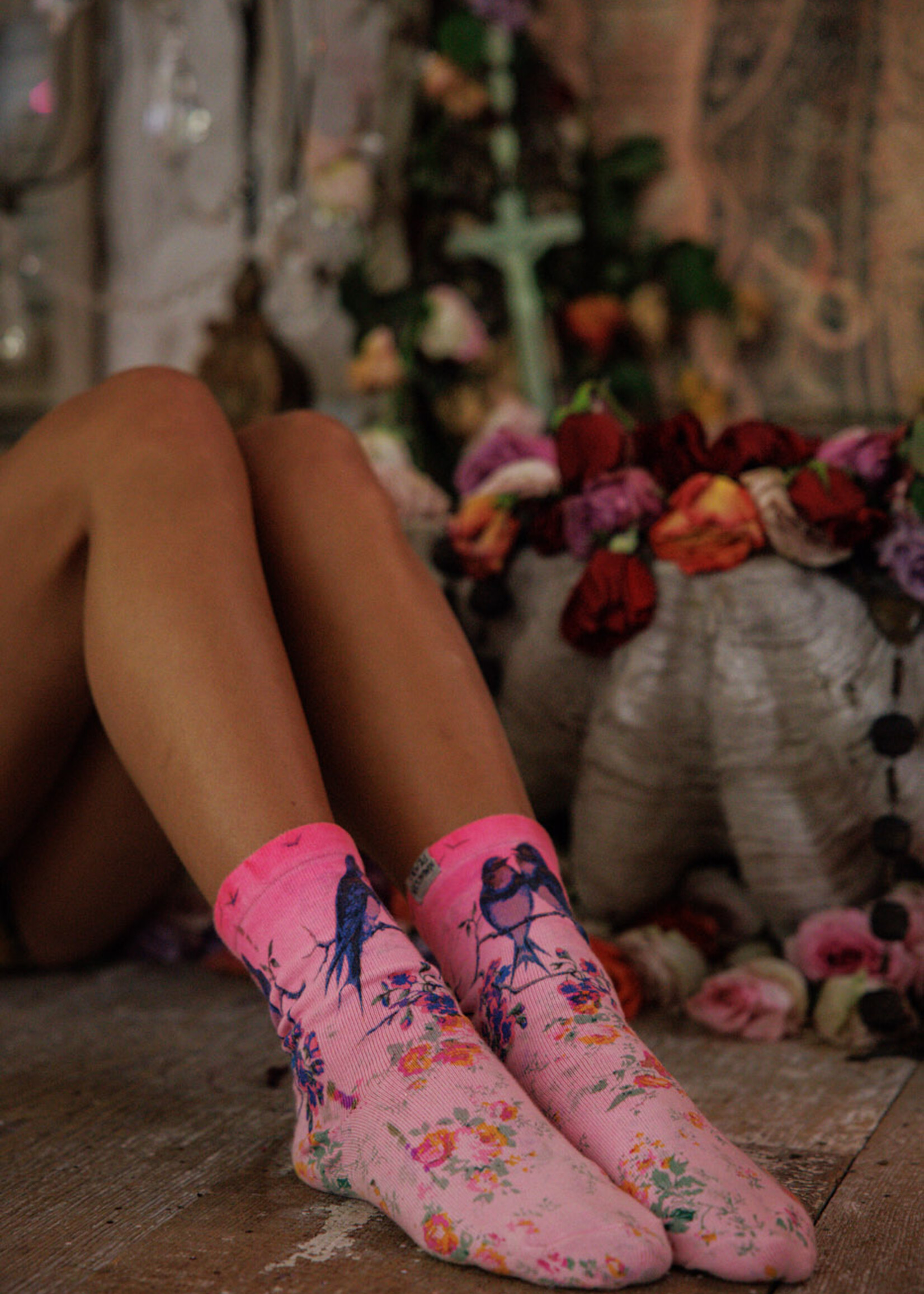 Magnolia Pearl Two Birds Socks 132  Valentine Pink One Size