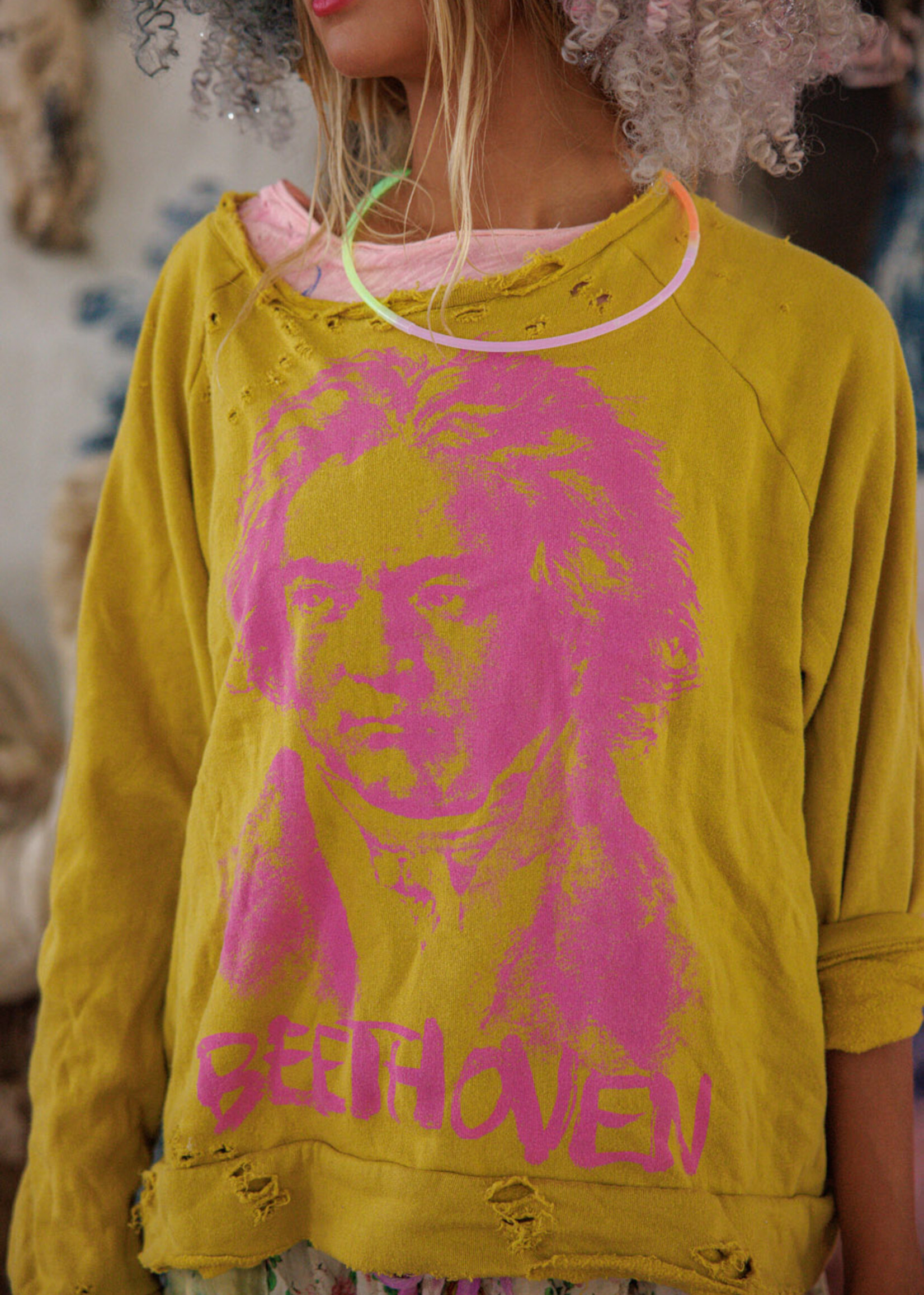 Magnolia Pearl Beethoven Portrait Richi Sweatshirt Top 2540 One Size