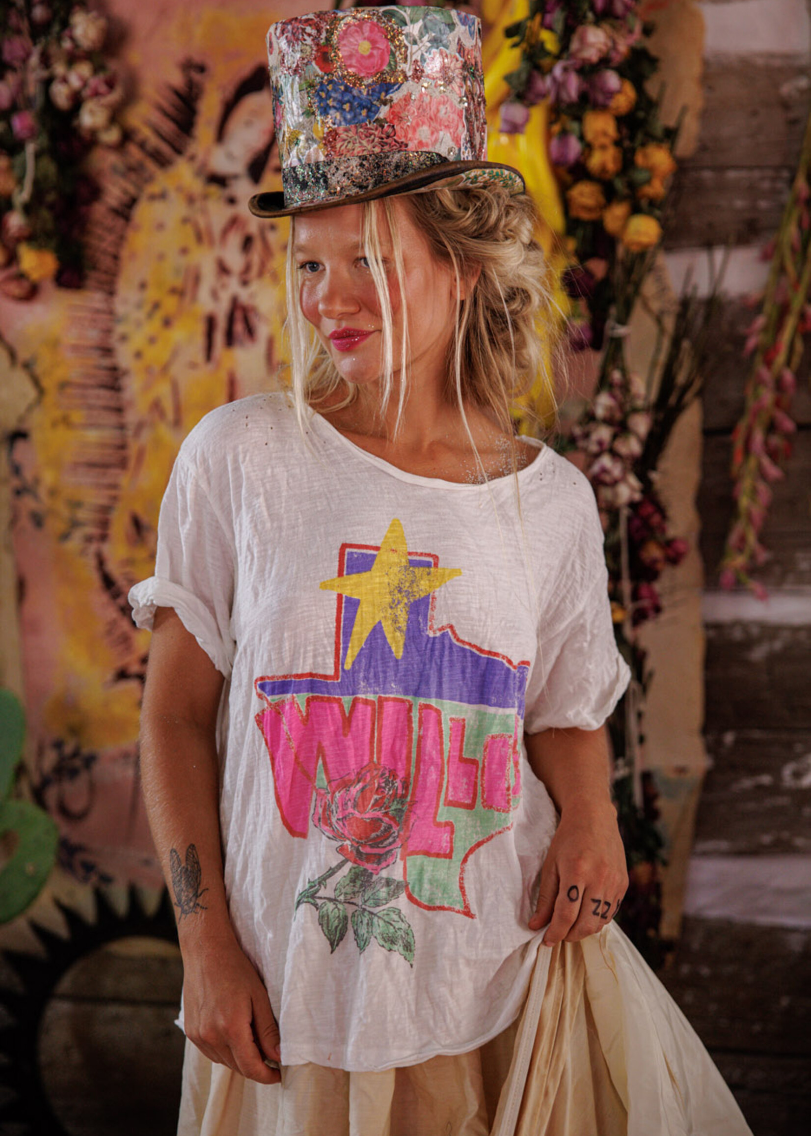 Magnolia Pearl Blue Eyes Willie Nelson Tee Top 2846 True One Size