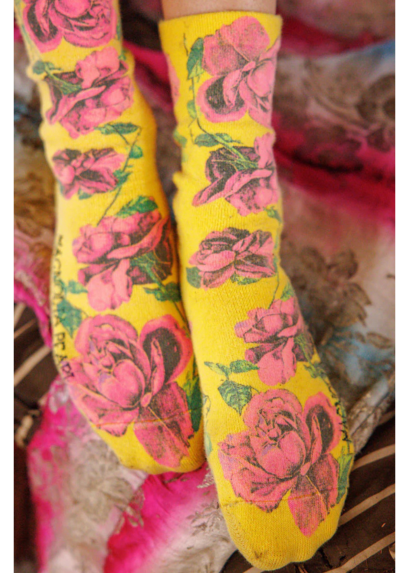 Magnolia Pearl Floral MP Socks 141 Morning Rose One Size