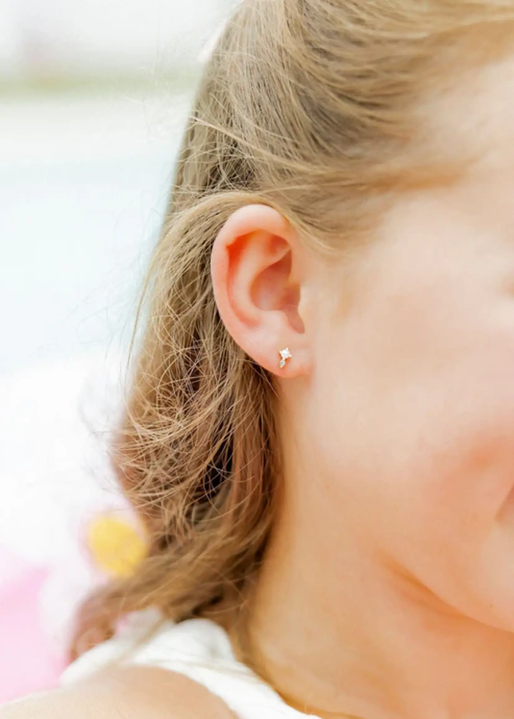 Linny Co Mabel Screwback Stud Earrings