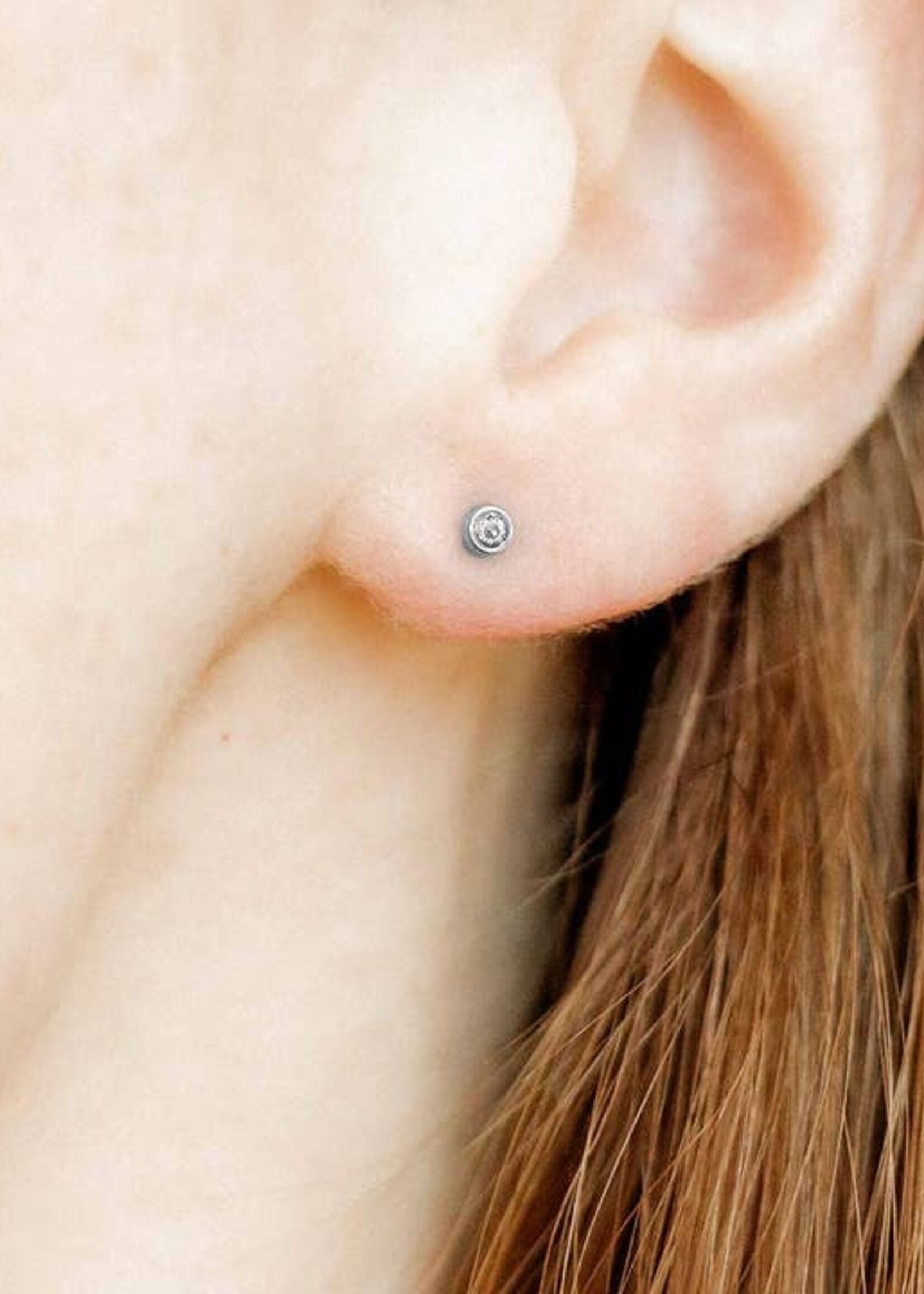 Linny Co Cooper Clear Sliver Screwback Stud Earrings