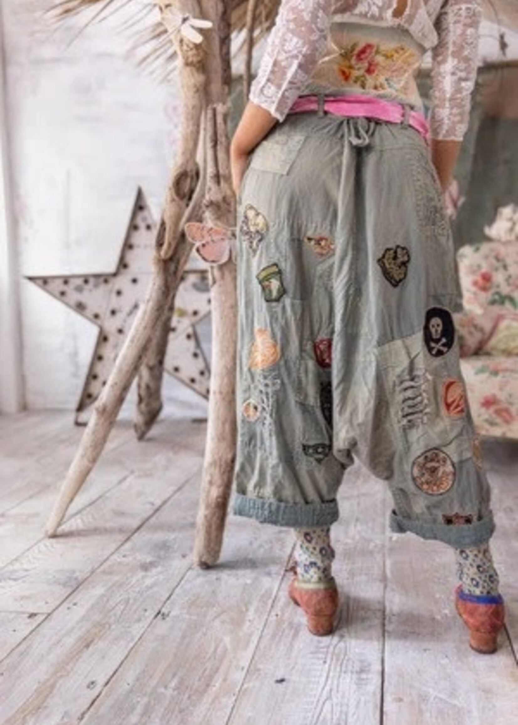 Magnolia Pearl Embroidered Patch Joni Trousers Pants 772 Peace One Size