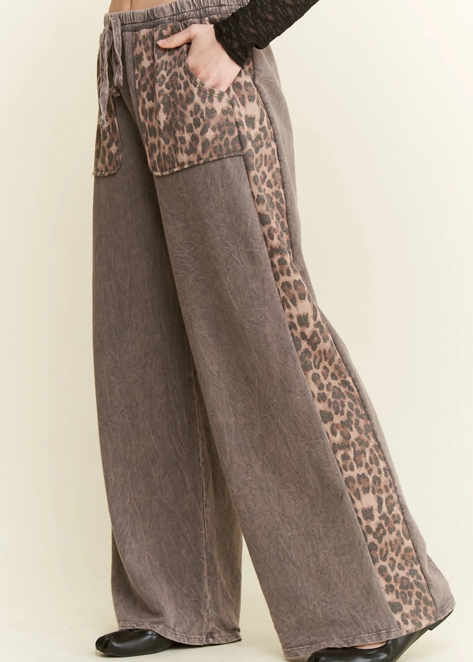 jHer Mineral Washed Leopard Animal Print Pocket Side Trim Pants S
