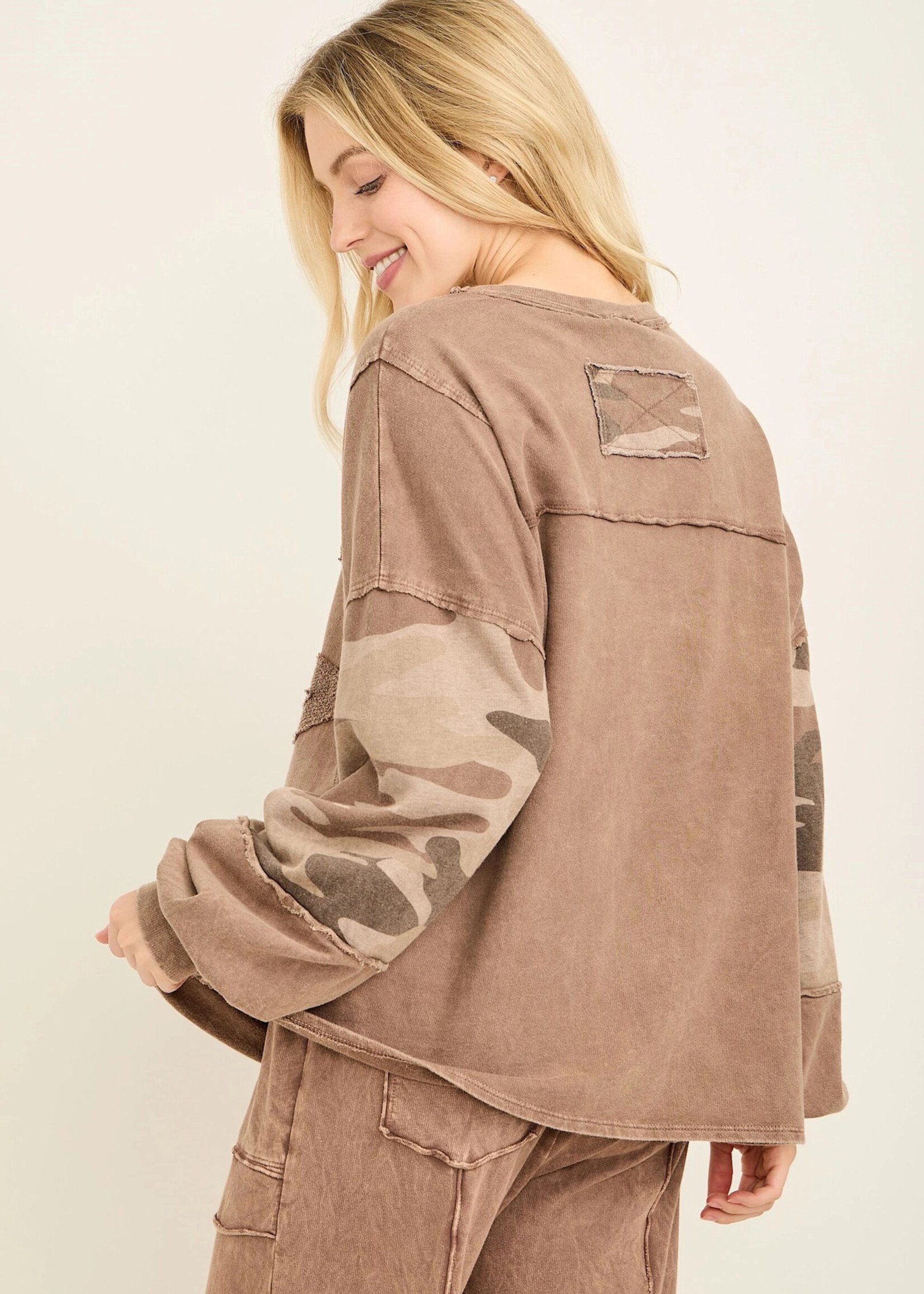 jHer Mineralwash Camo Star Terry Sweatshirt Top Natural