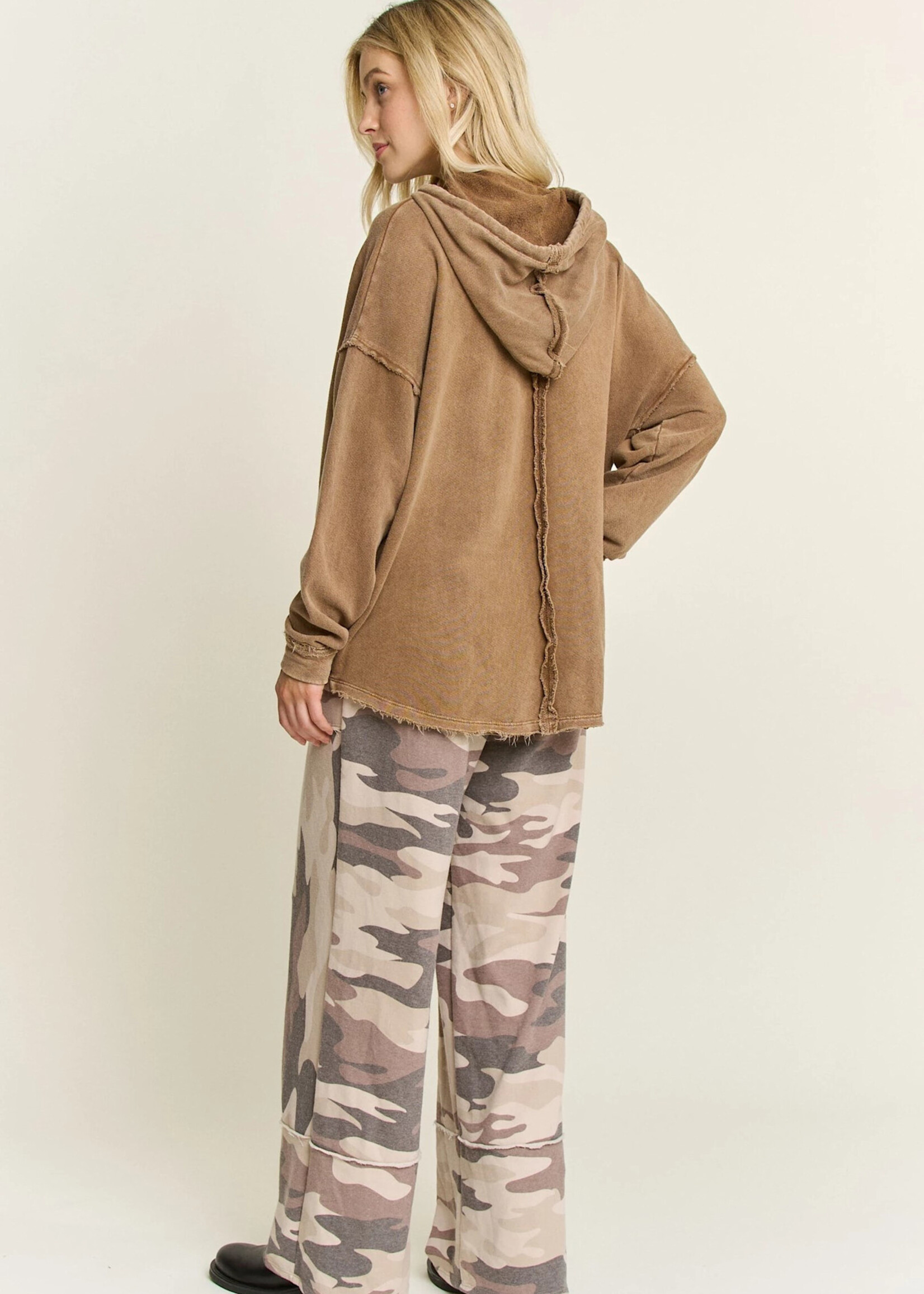 jHer Washed Camo Terry Wideleg Pants Mocha
