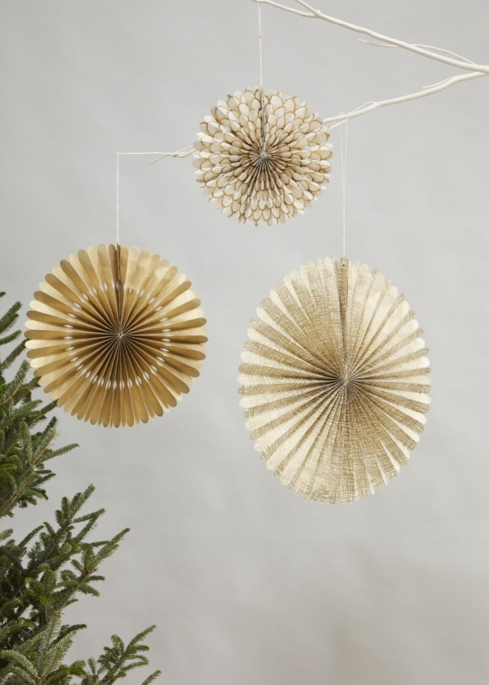 Burnished Paper Fan 12" Grid Gold