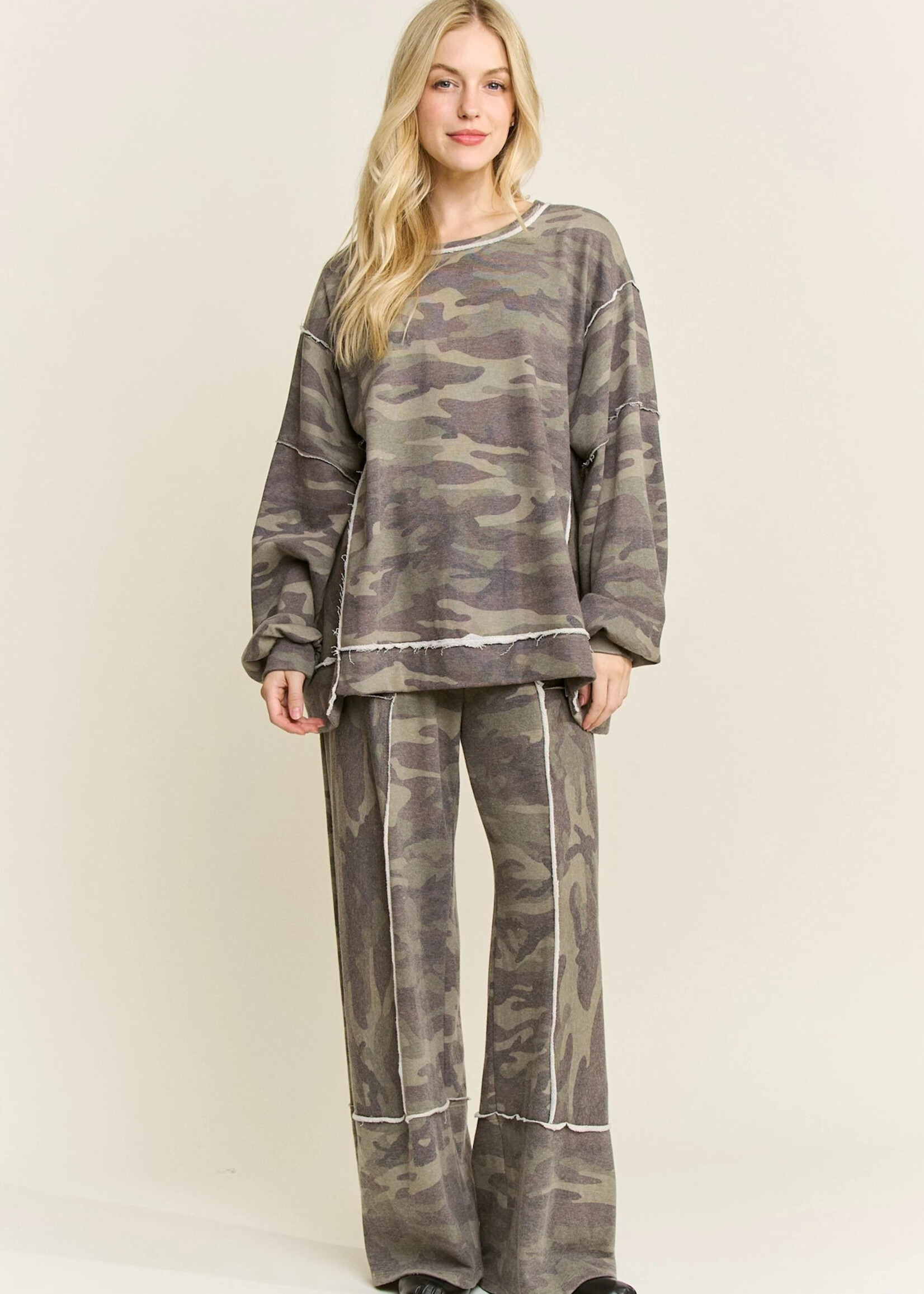 jHer Washed Camo Crewneck Sweatshirt Top Olive