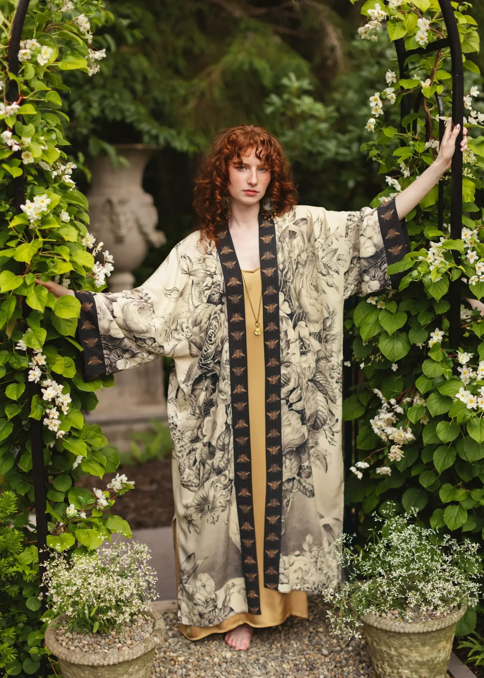 Market of Stars Honey & The Moon Opera Duster Kimono Robe w/ Florals & Bees