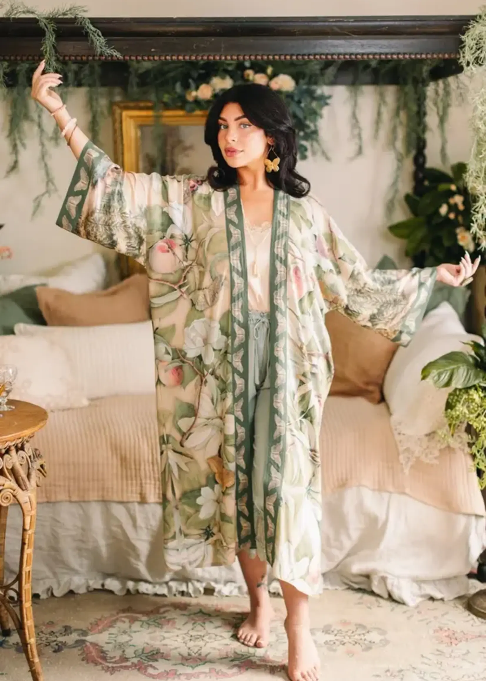 Market of Stars Fleur De Soleil Opera Duster Kimono Robe w/ Florals