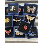Brooches & Pins