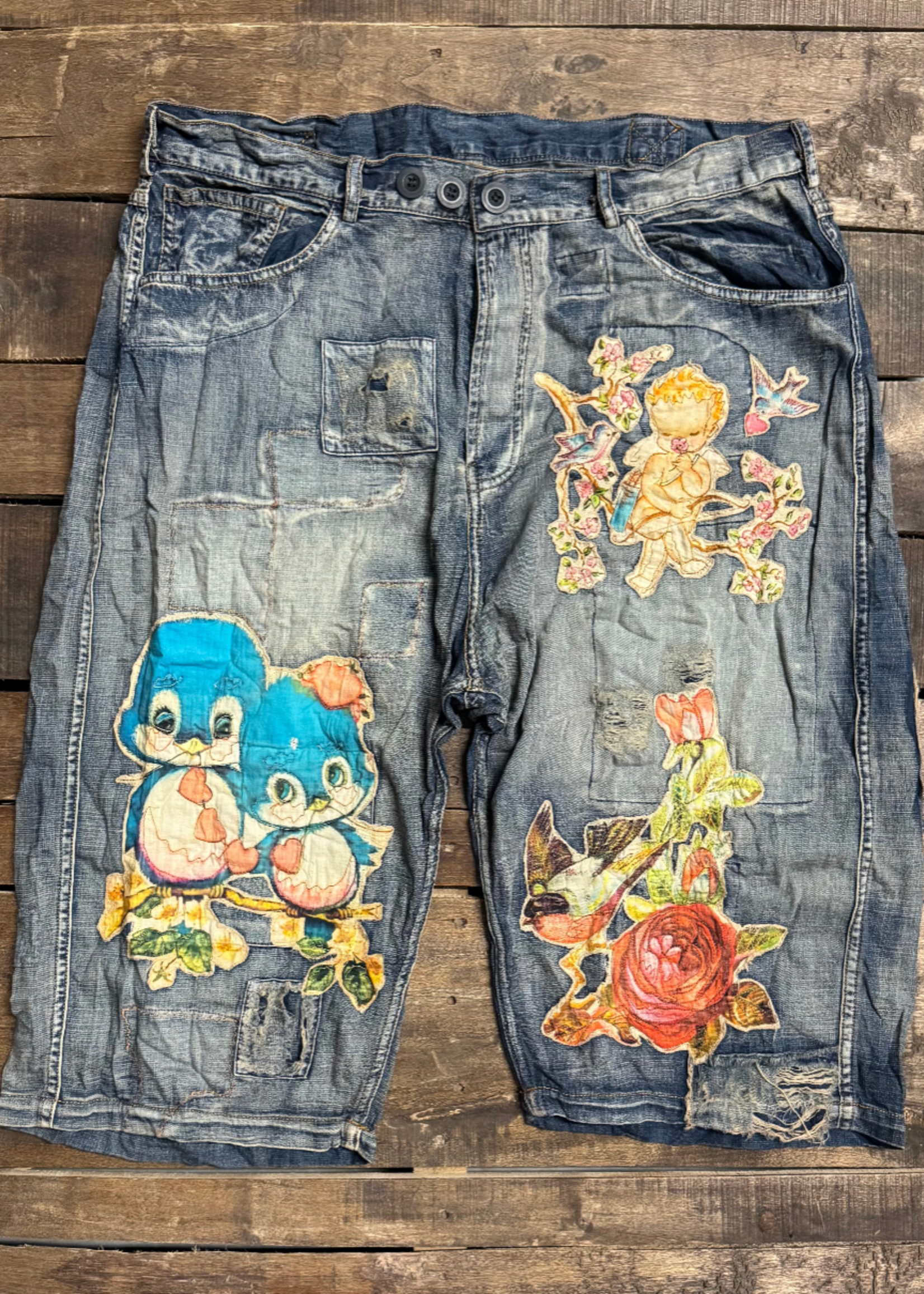https://cdn.shoplightspeed.com/shops/657667/files/76688345/1652x2313x1/house-of-jaded-gypsy-desert-drift-shorts-flutter-a.jpg
