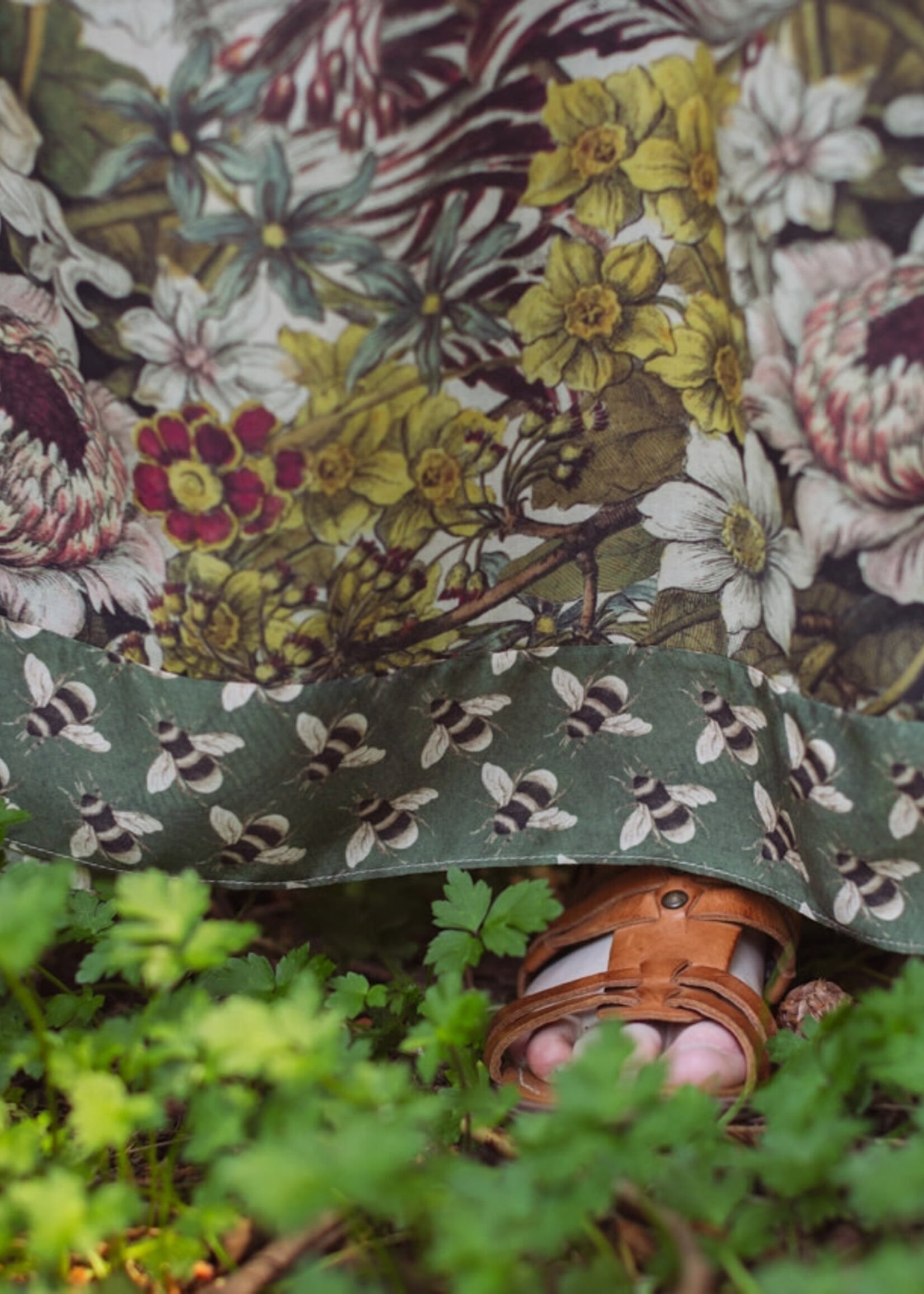 Market of Stars Love Grows Wild Boheme Long Maxi Slip Dress w/ Bees Floral