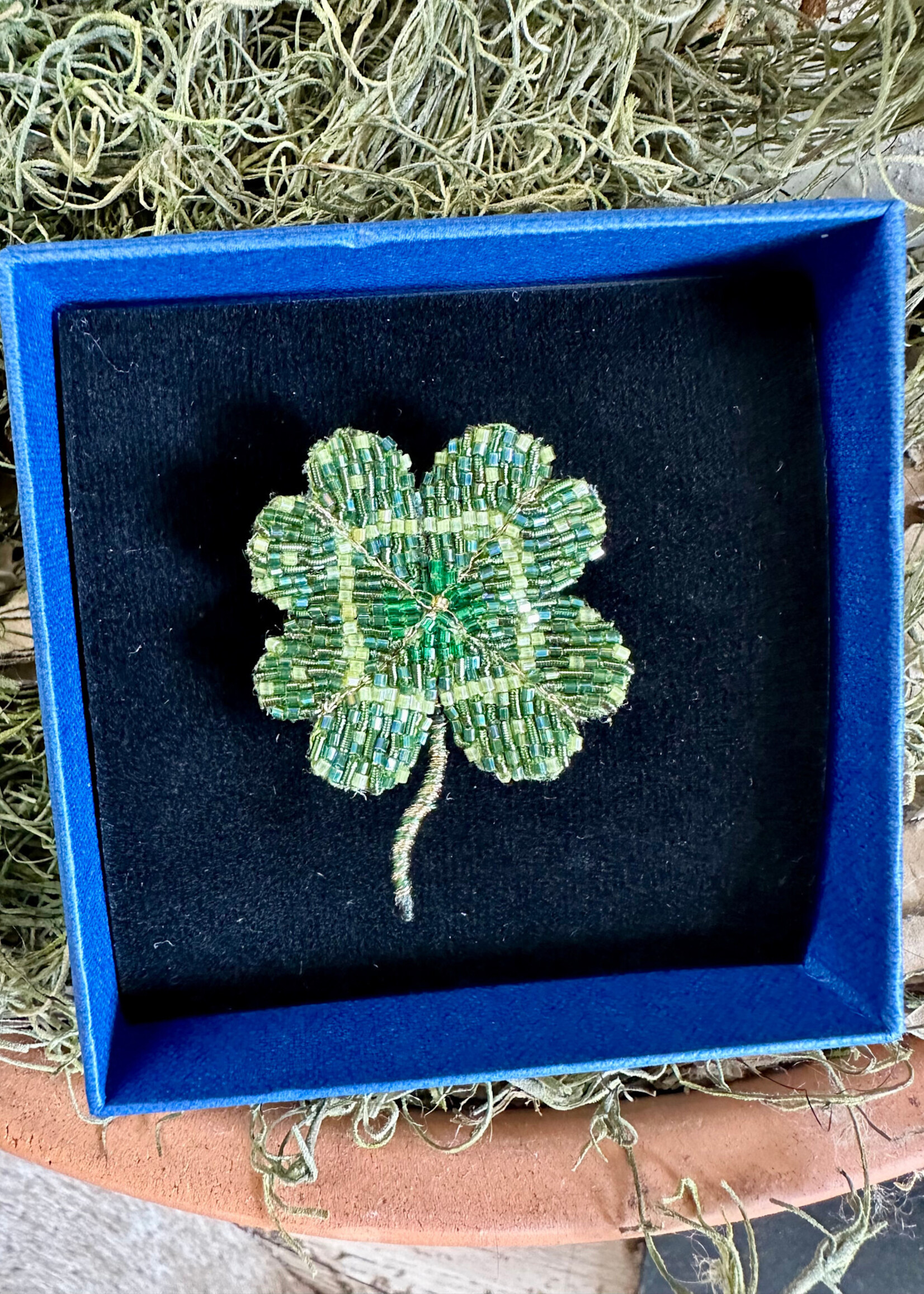 Trovelore Vintage Clover Brooch Pin Handmade