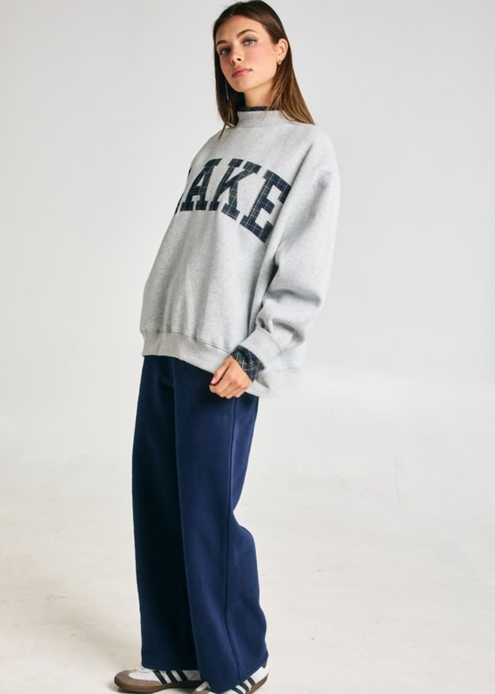 BUCKETLIST Mock Neck Sweatshirt Lake Heather Grey