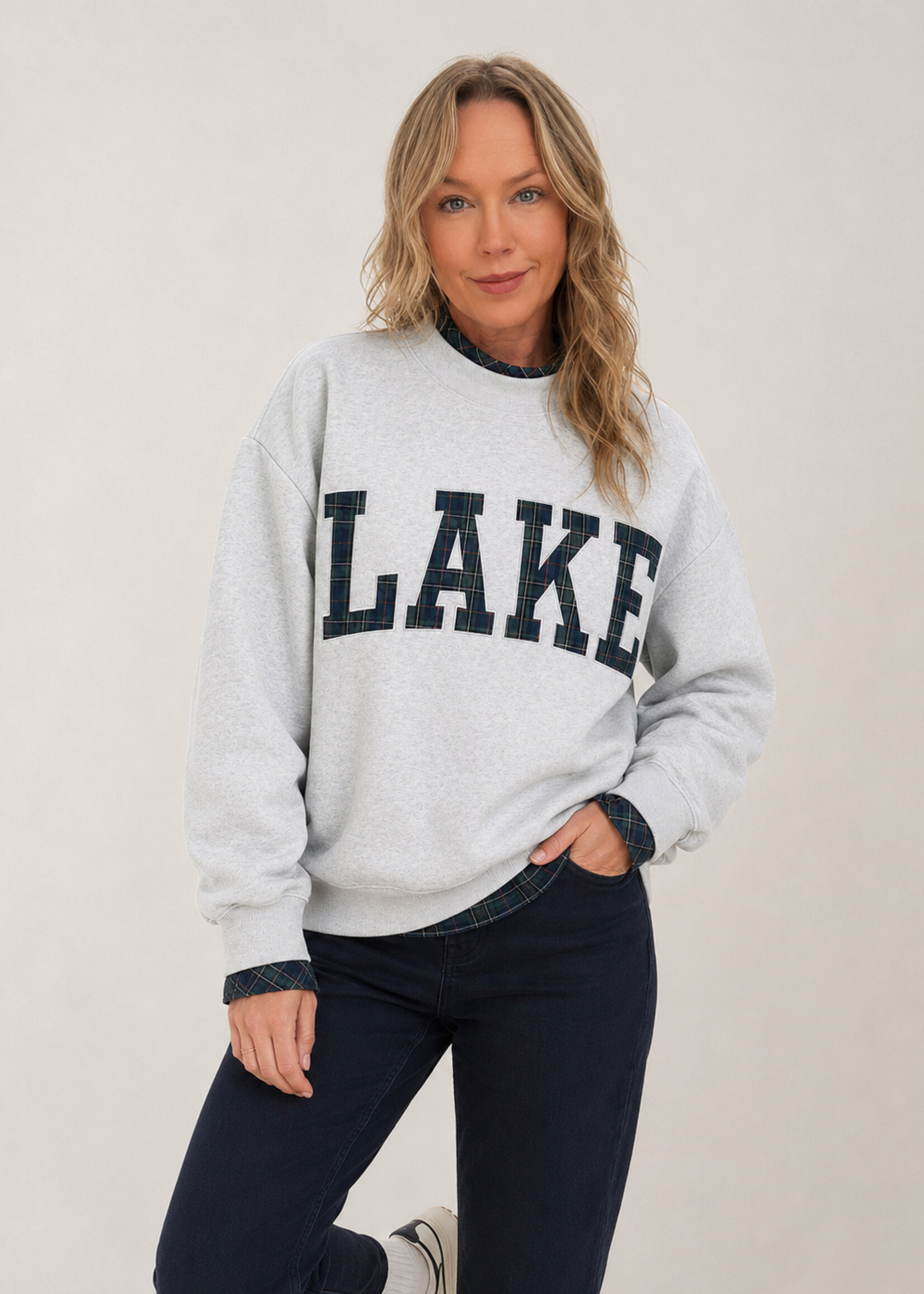 BUCKETLIST Mock Neck Sweatshirt Lake Heather Grey