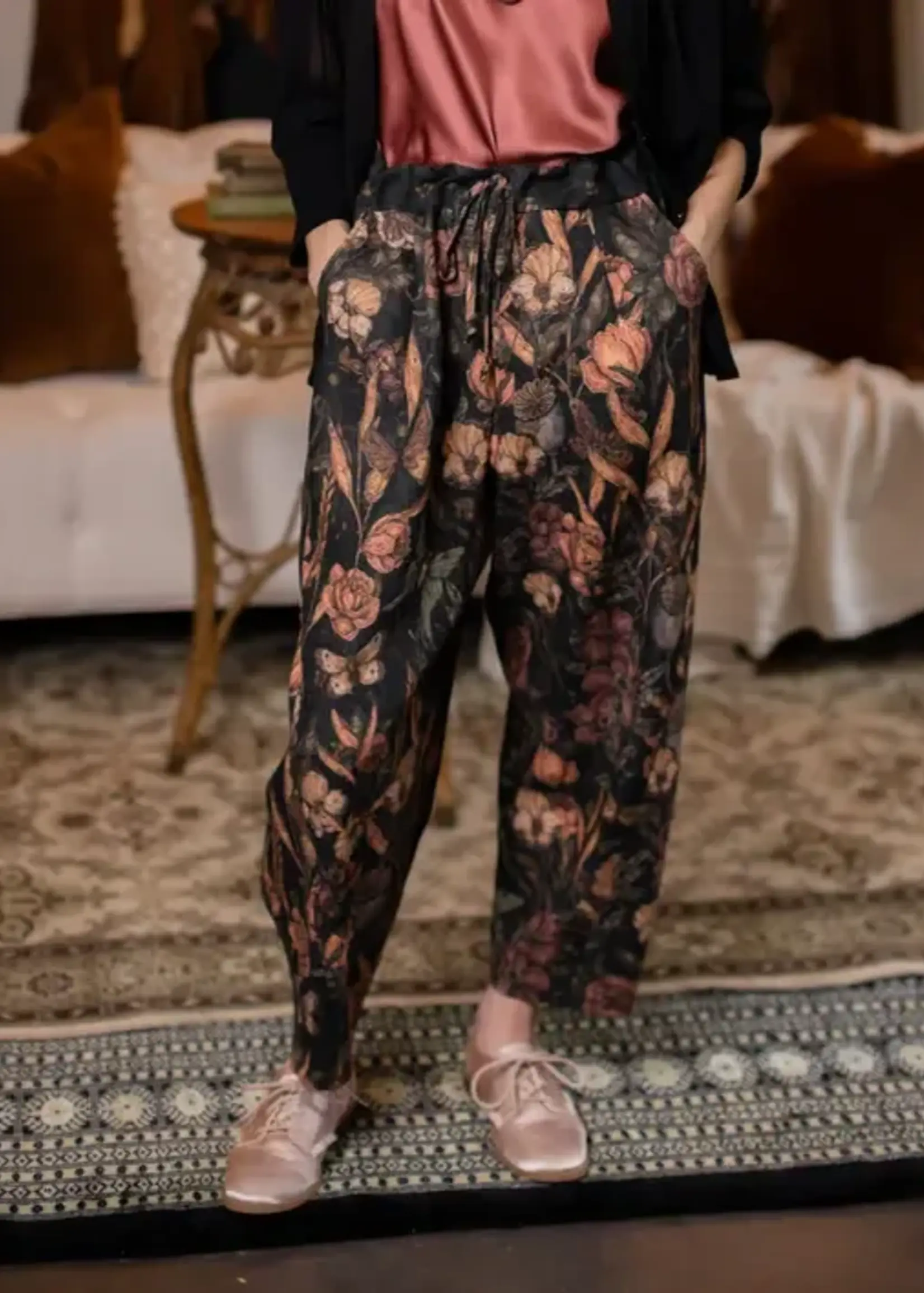Market of Stars Momento Linen Crop Artist Pant