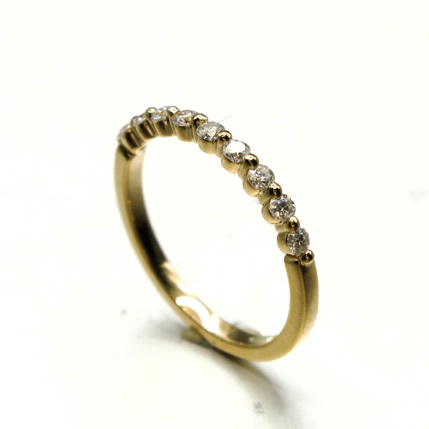 14K Gold Shared Prong Band with Lab-Grown Diamonds