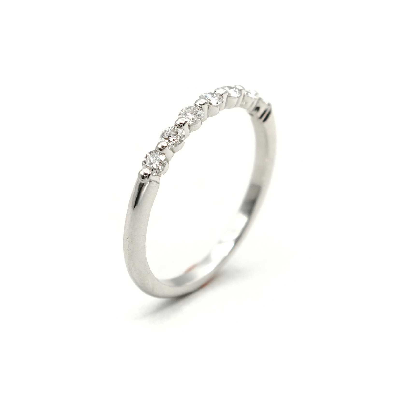 14K Gold Shared Prong Band with 7 Lab-Grown Diamonds