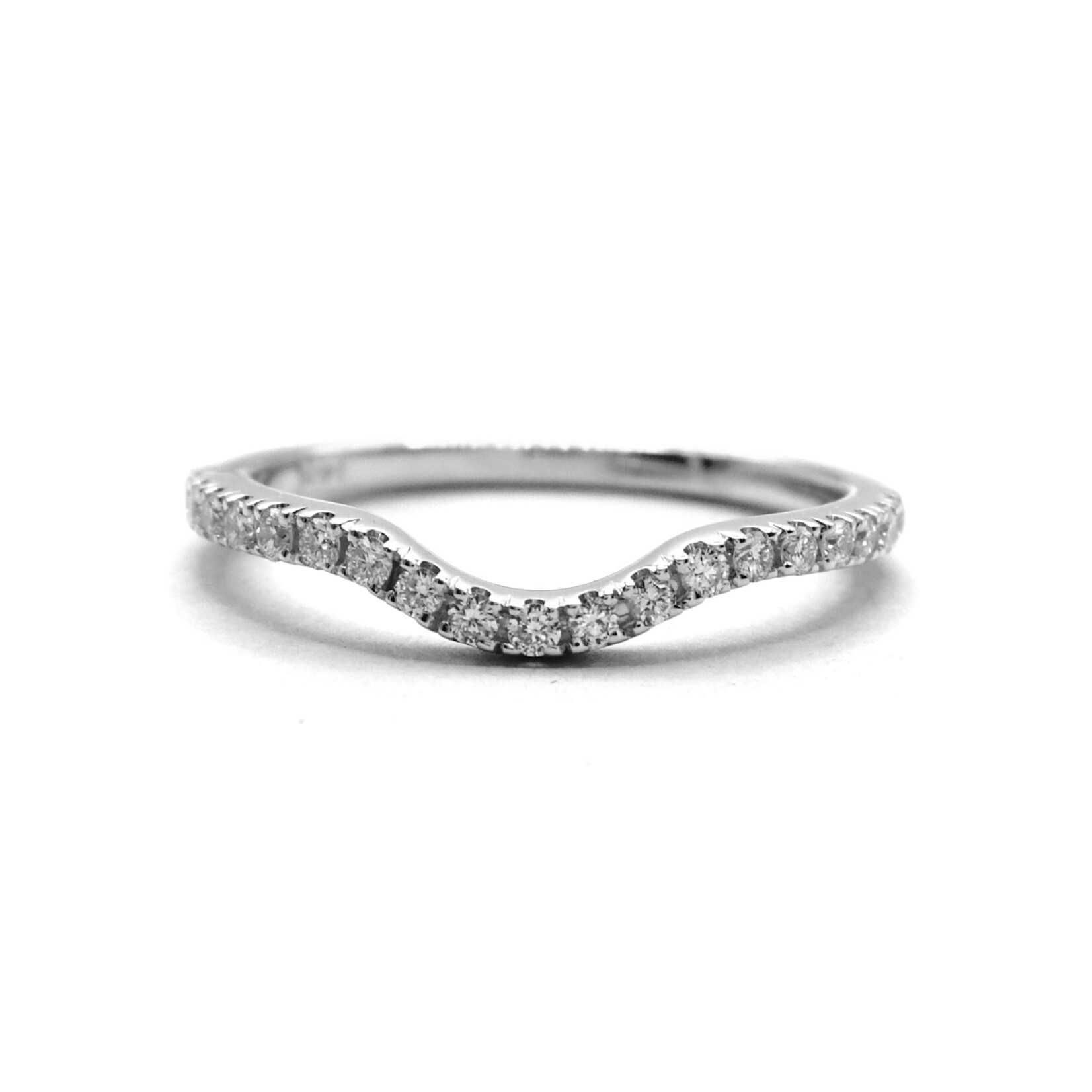 14K Gold Contour Pavé Band with Lab-Grown Diamonds