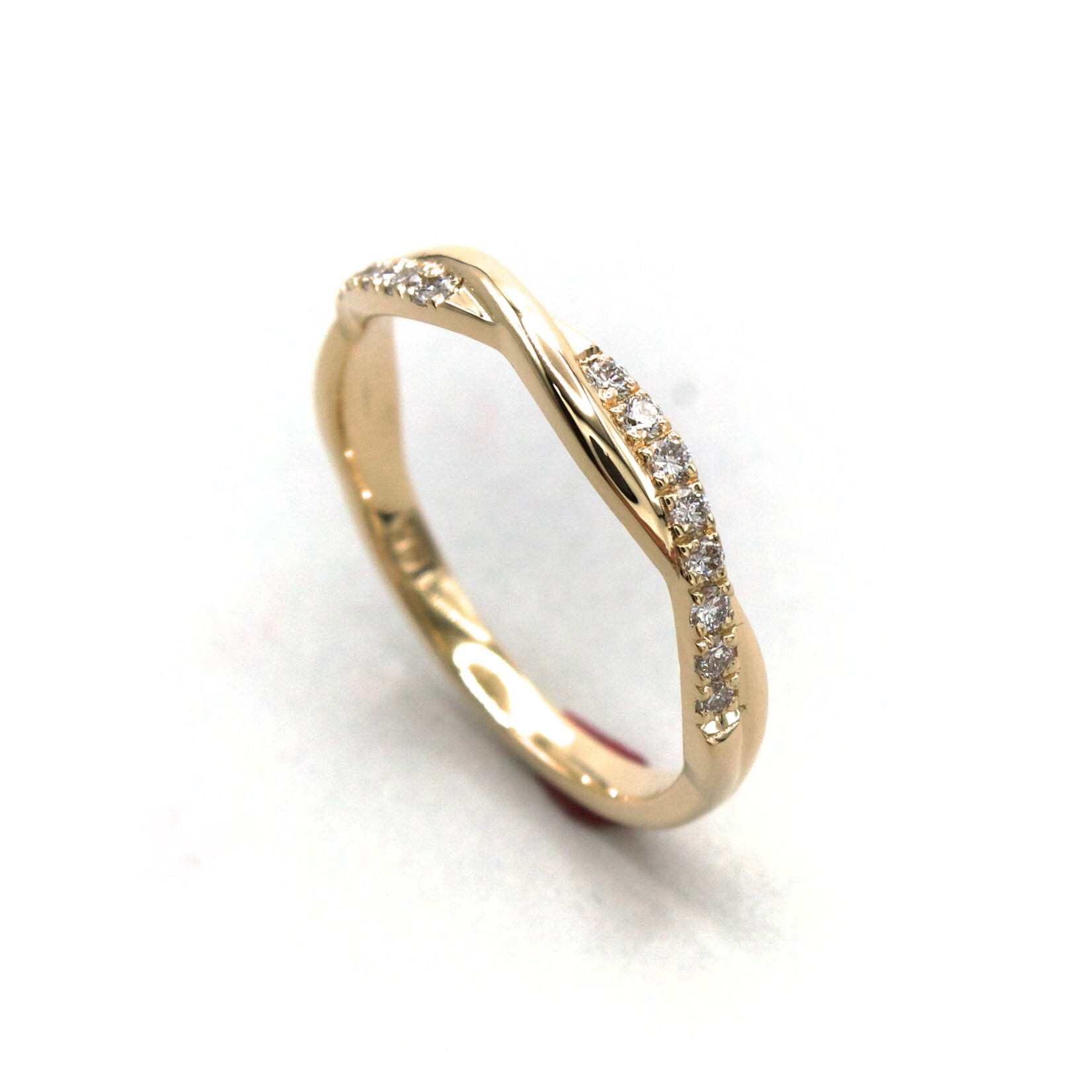 14K Gold Twist Band with Lab-Grown Diamonds