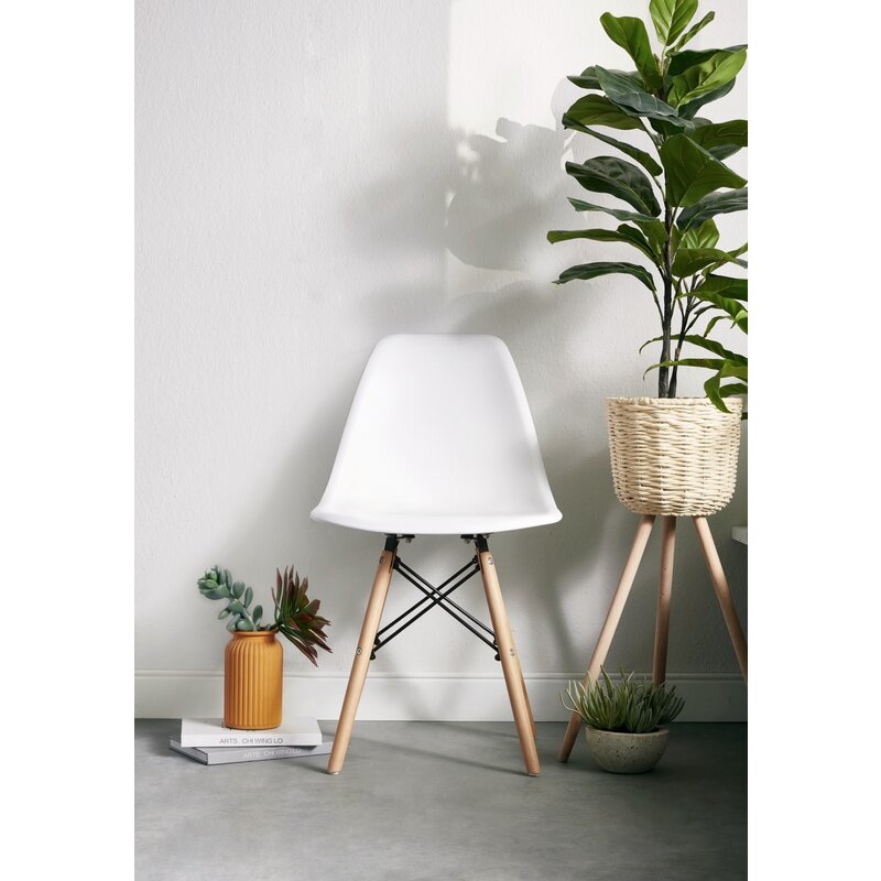 Chaise en résine Blanc et pieds en bois de hêtre