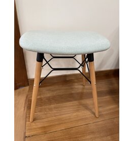 Tabouret rembourré en tissus et hêtre 48x37x49.5 cm