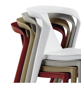 Chaise de table en résine dossier voile