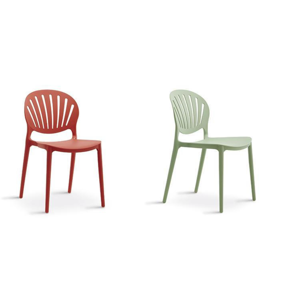Chaise de table en résine dossier coquillage