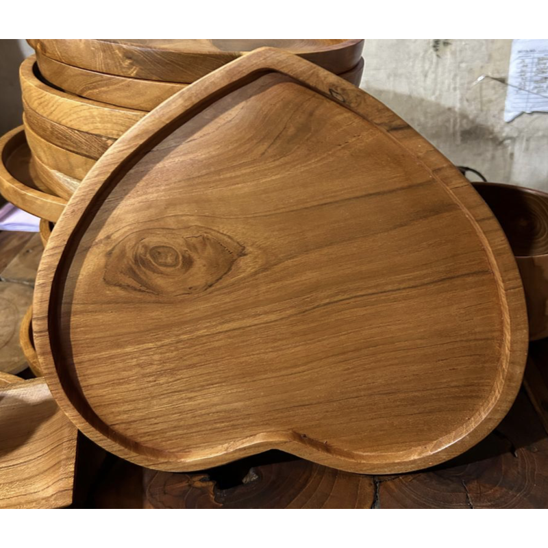 Plat coeur en teck
