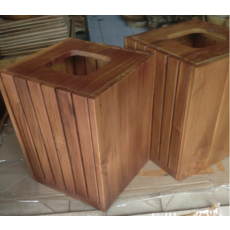 Corbeille de salle de bain en teck