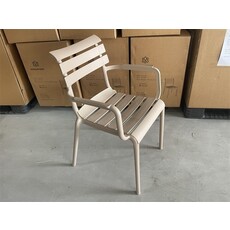 Marseille - Chaise de table en résine avec accoudoirs