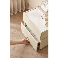 Table de chevet avec éclairage et dessus en pierre frittée polie