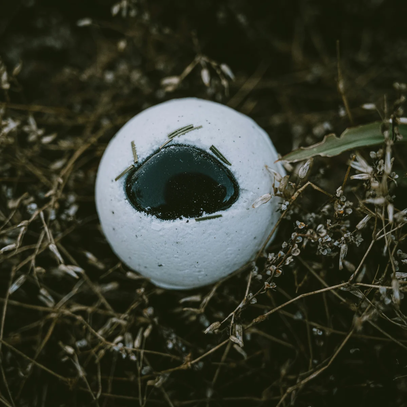 Grassland Bath Bomb w Obsidian Stone