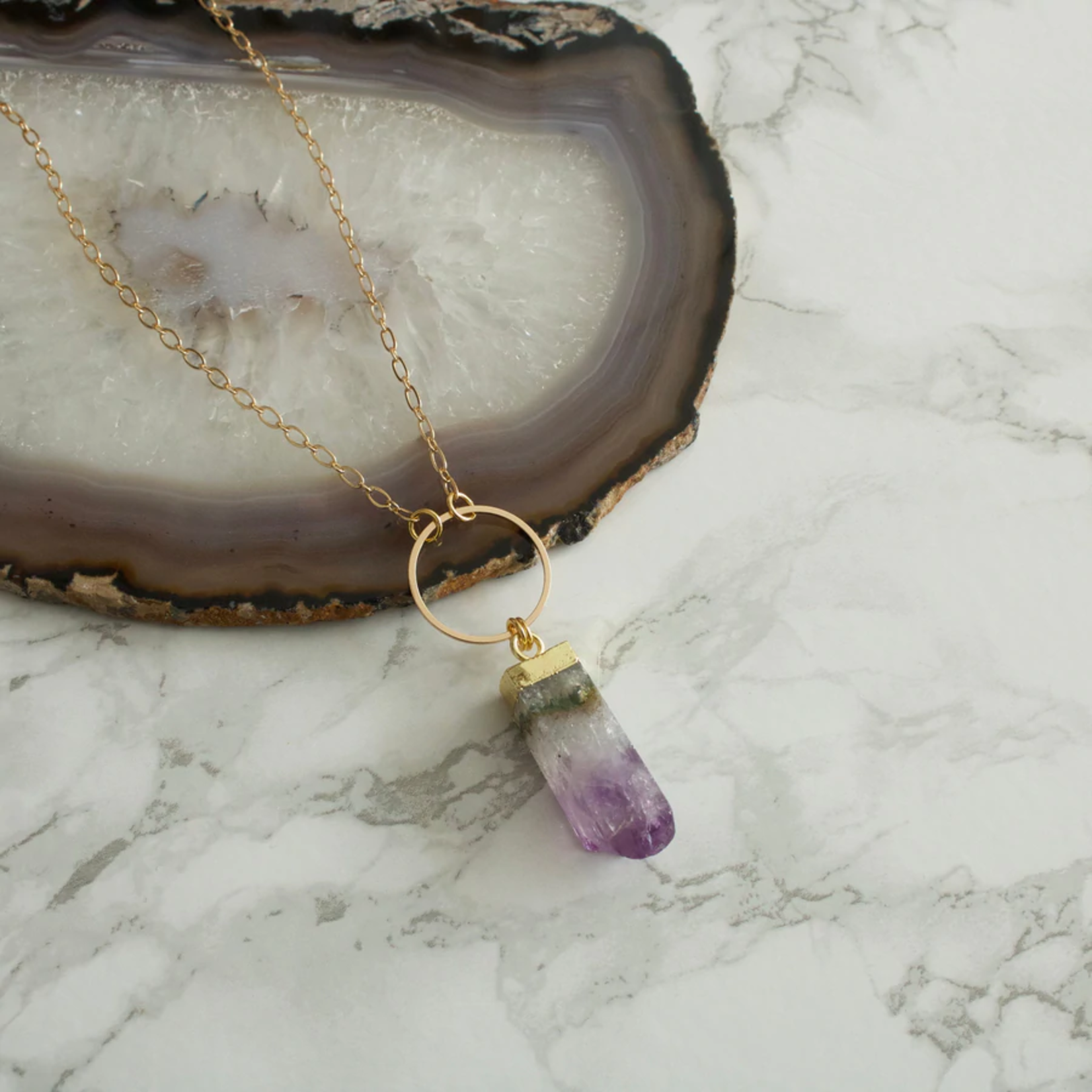 Gold Necklace w Amethyst Prism