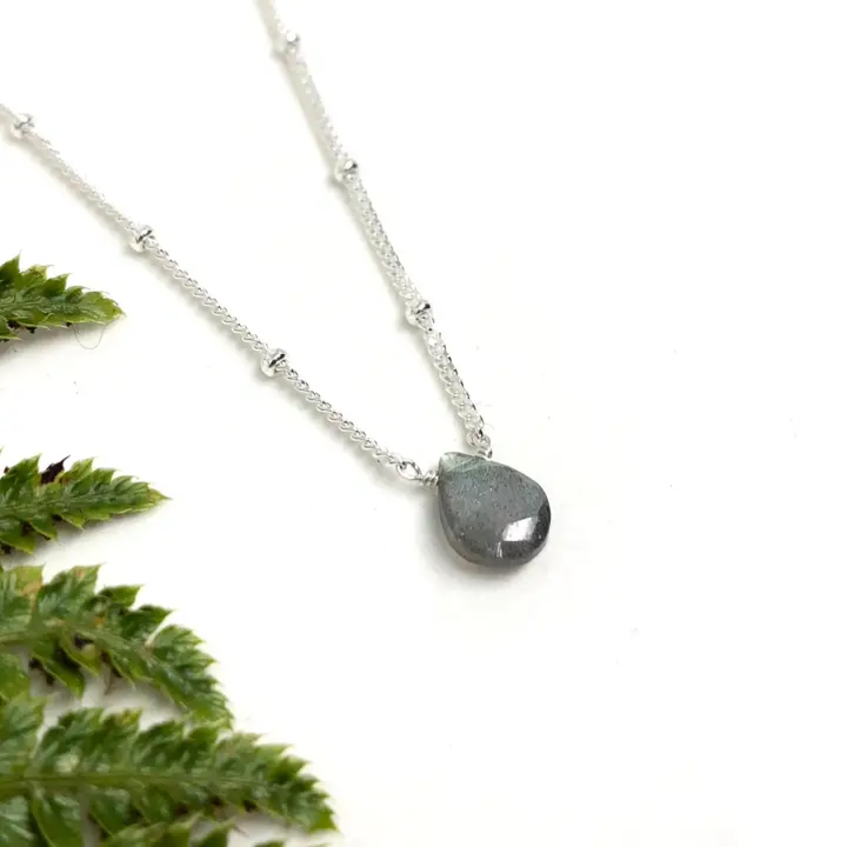 Sterling Silver & Labradorite Linnaea Necklace
