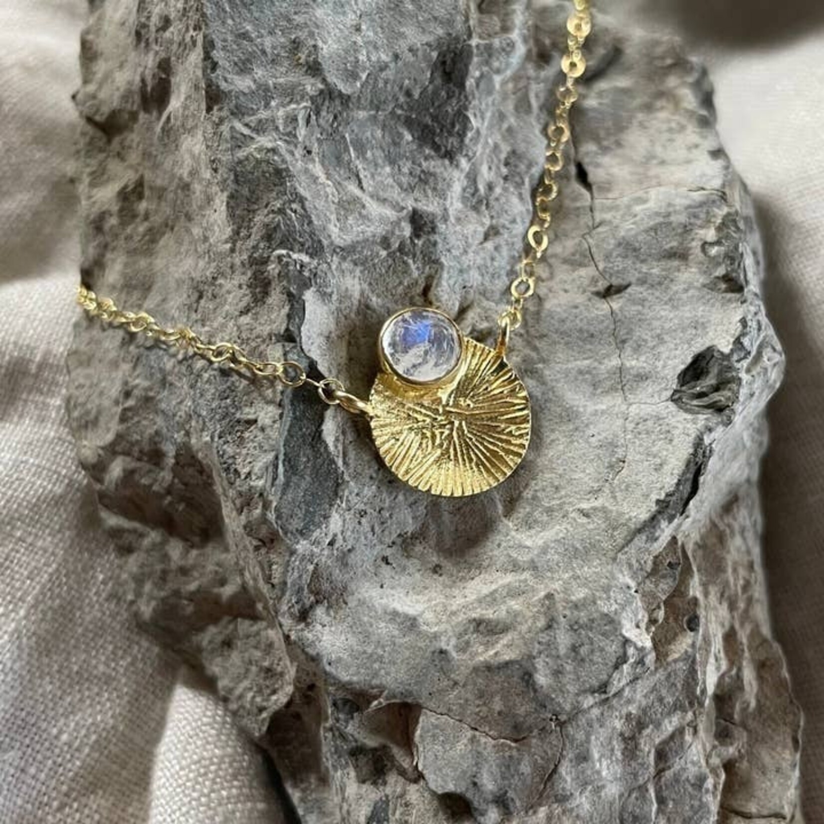 Gold Dion Necklace w Moonstone