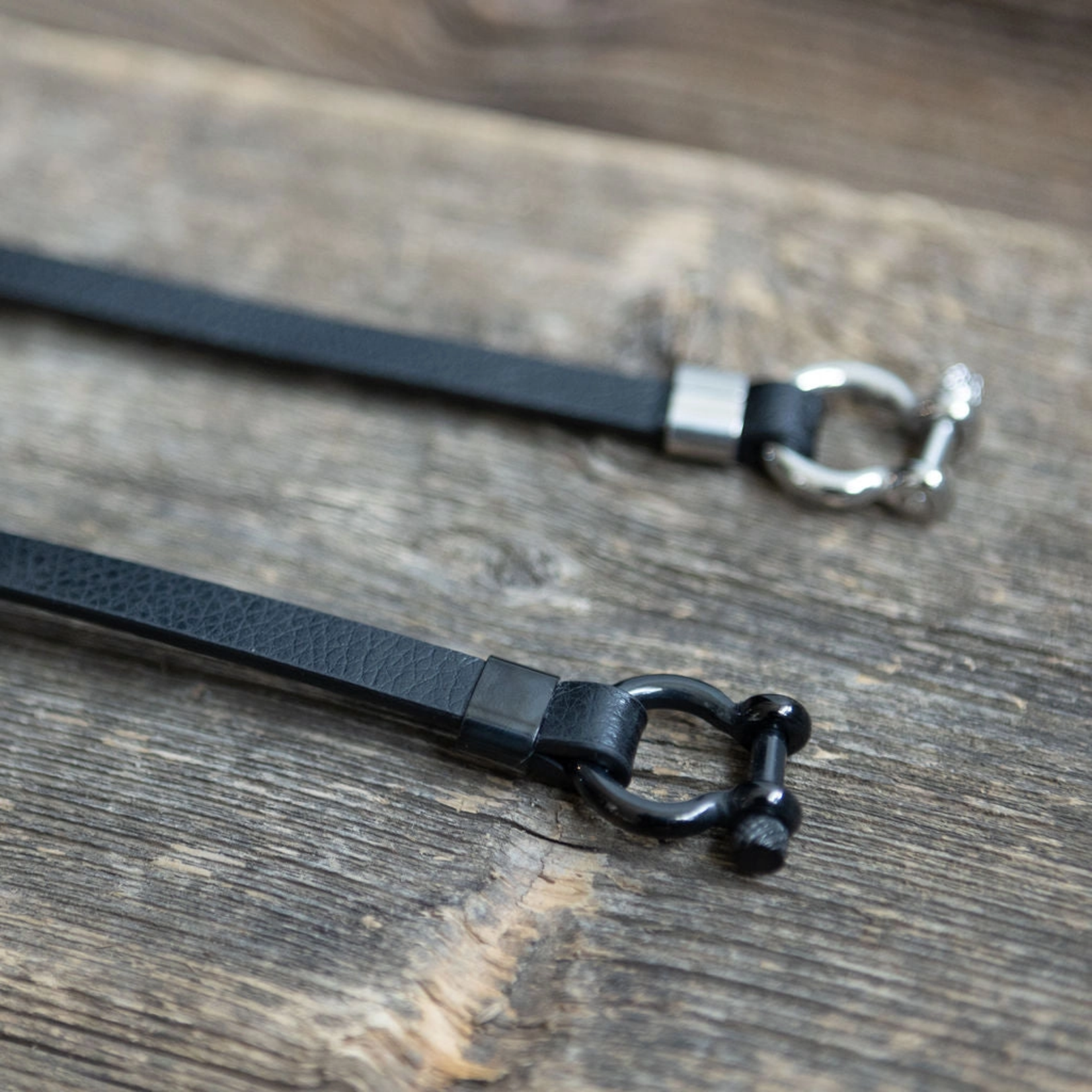 Leather Bracelet w Screw Fastener