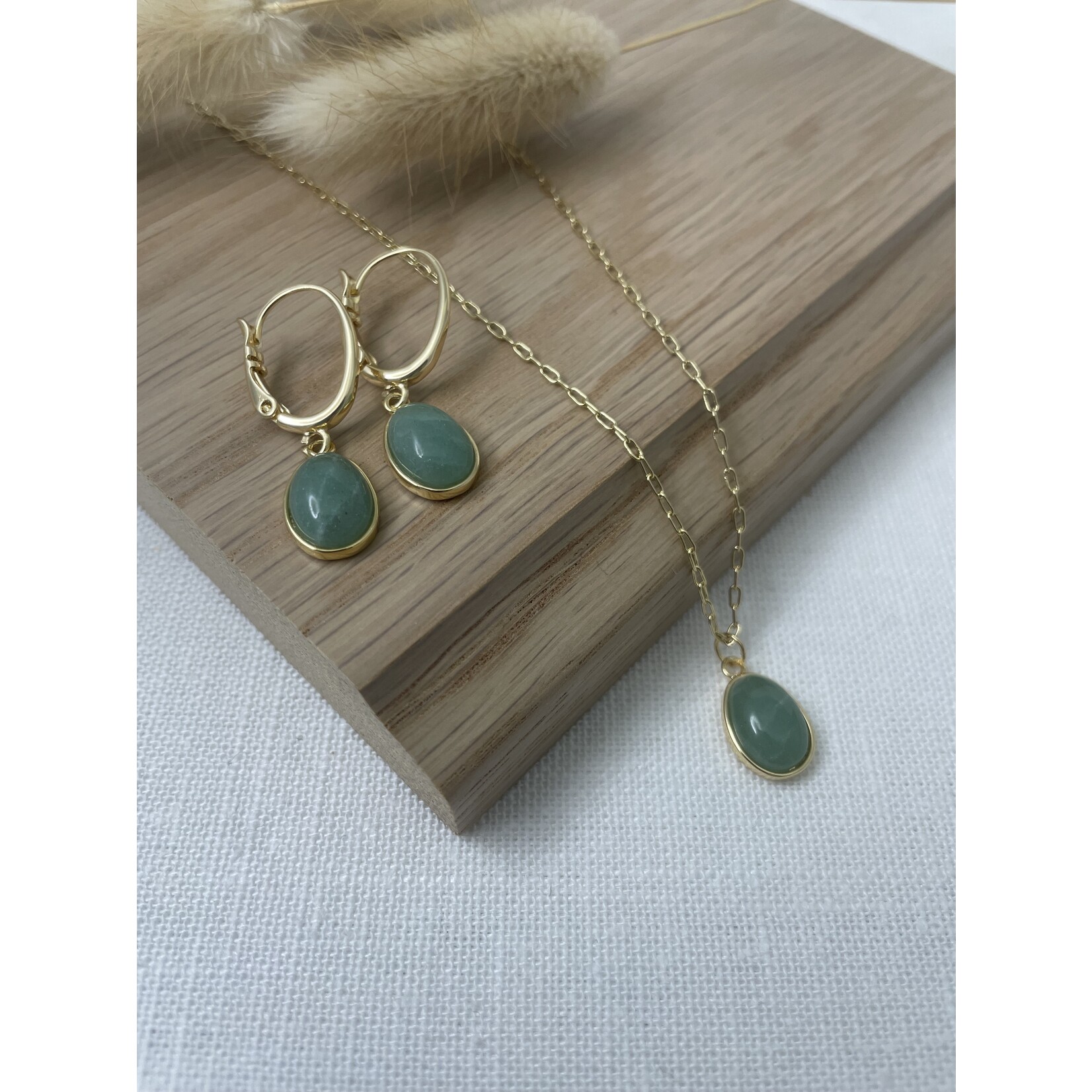 Gold Oval Jade Pendant w Paperclip Chain