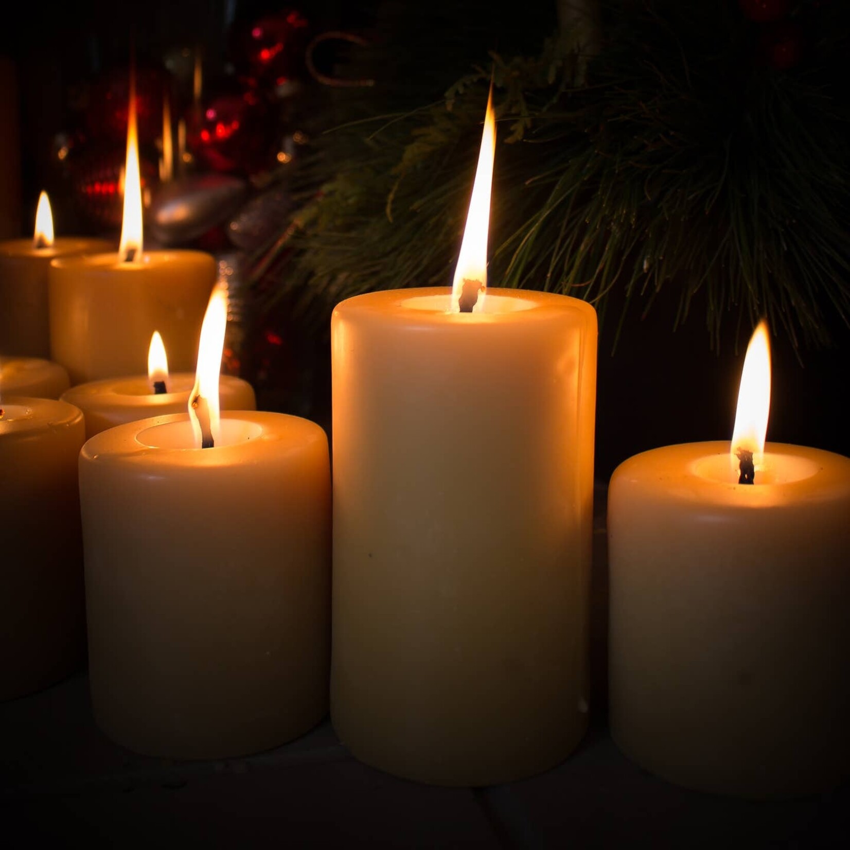 Smooth Pillar Beeswax Candle - 3x4