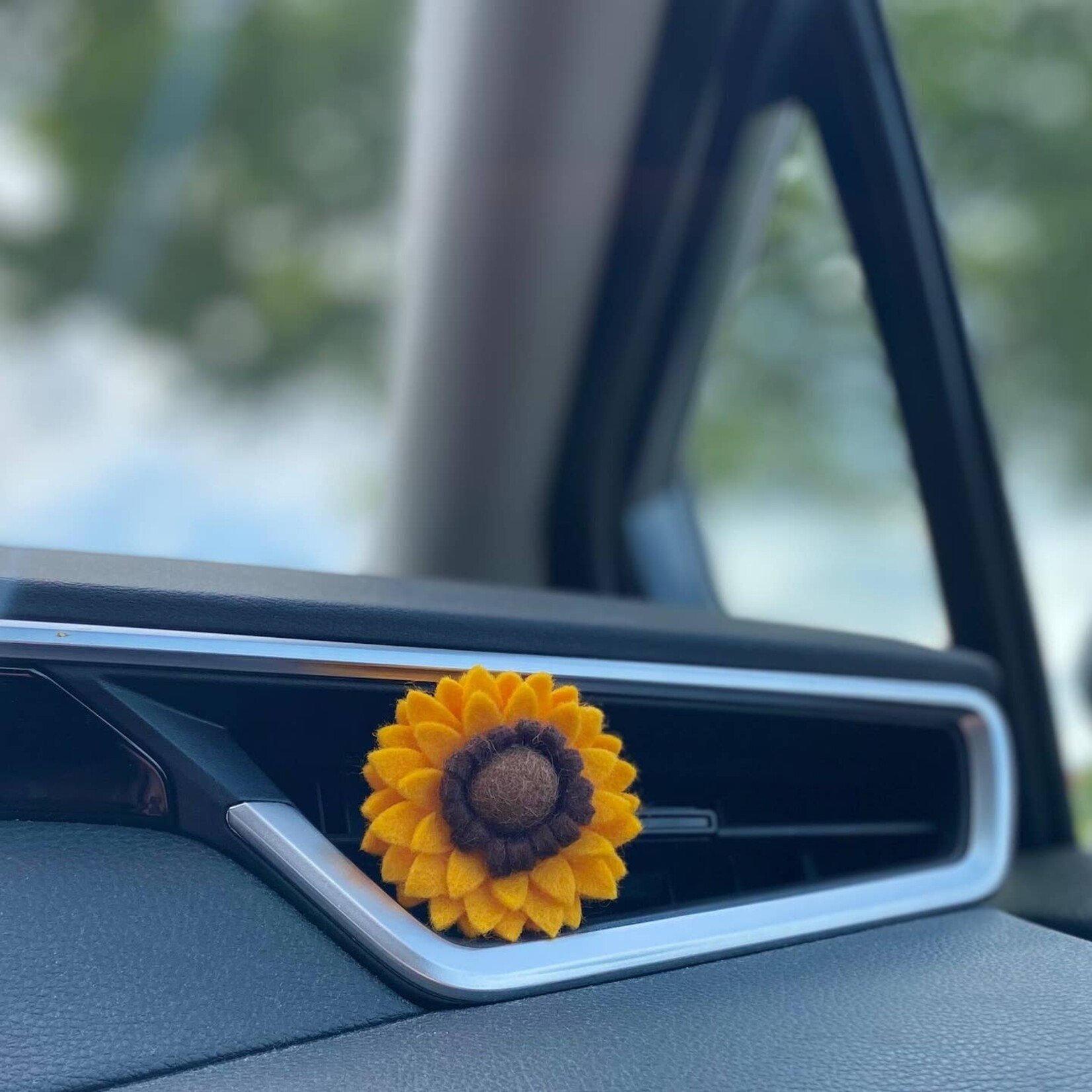 Sunflower Car Vent Essential Oil Diffuser